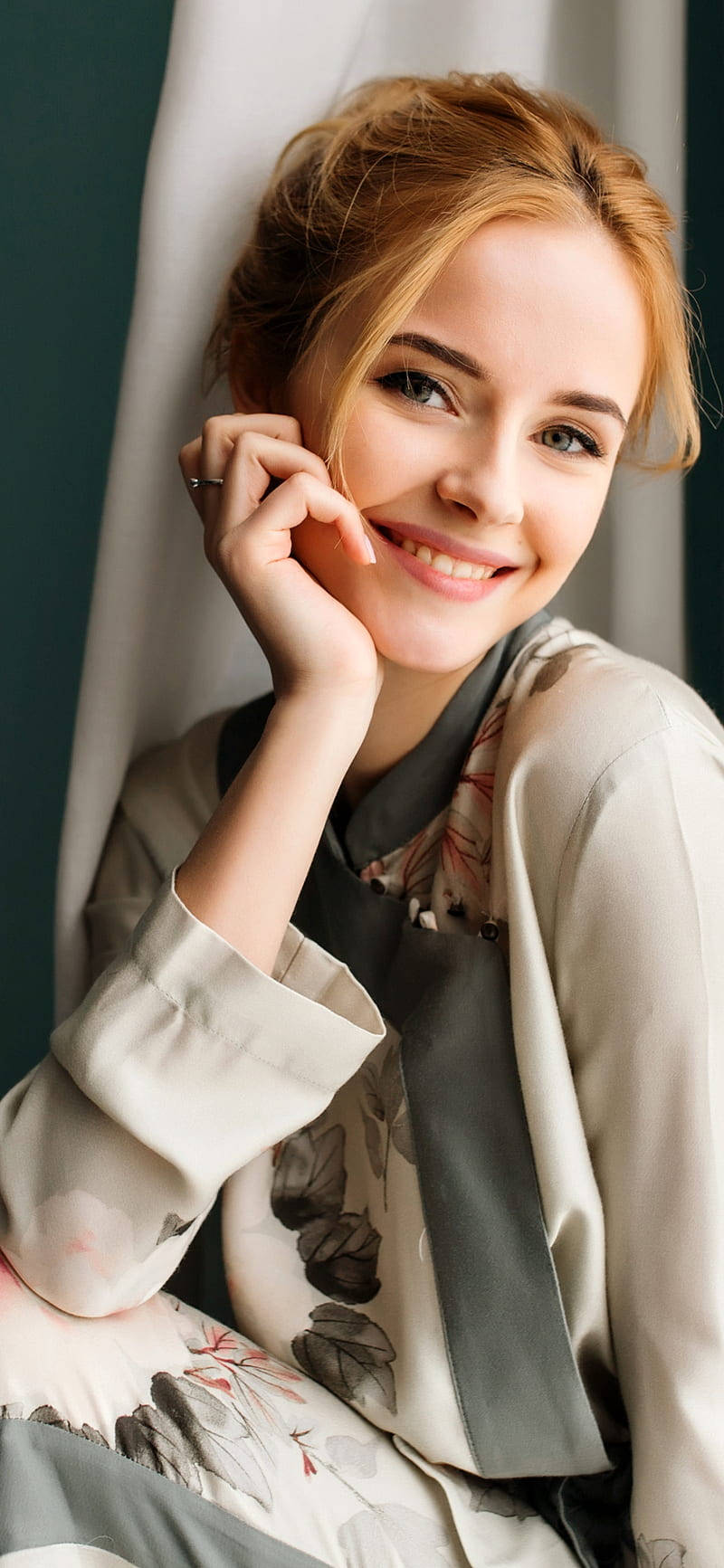 Lovely Girl, red hair, smiling young woman, HD Phone Wallpaper