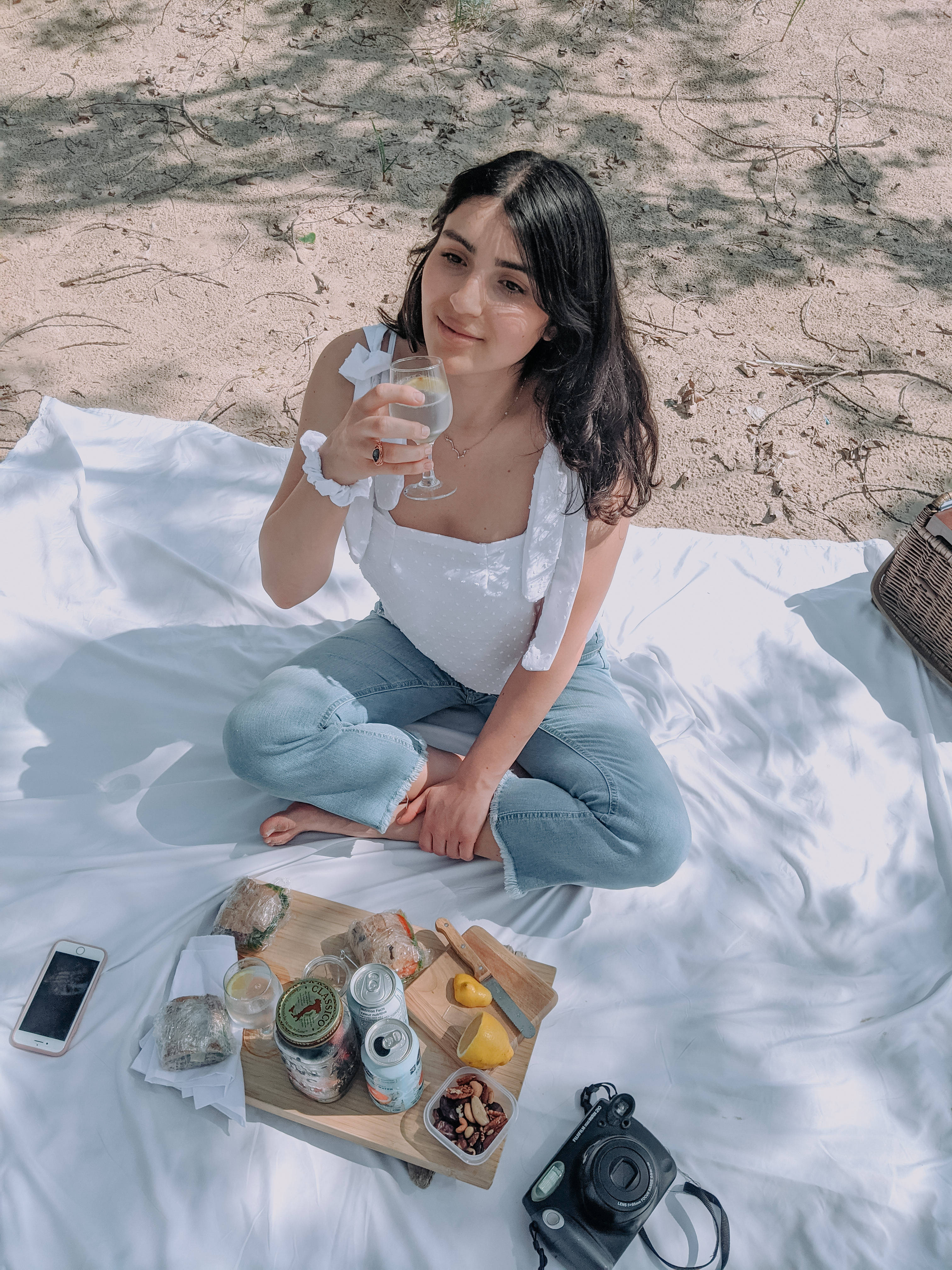 Lovely, picnic, sunny beach, 4K Phone Wallpaper