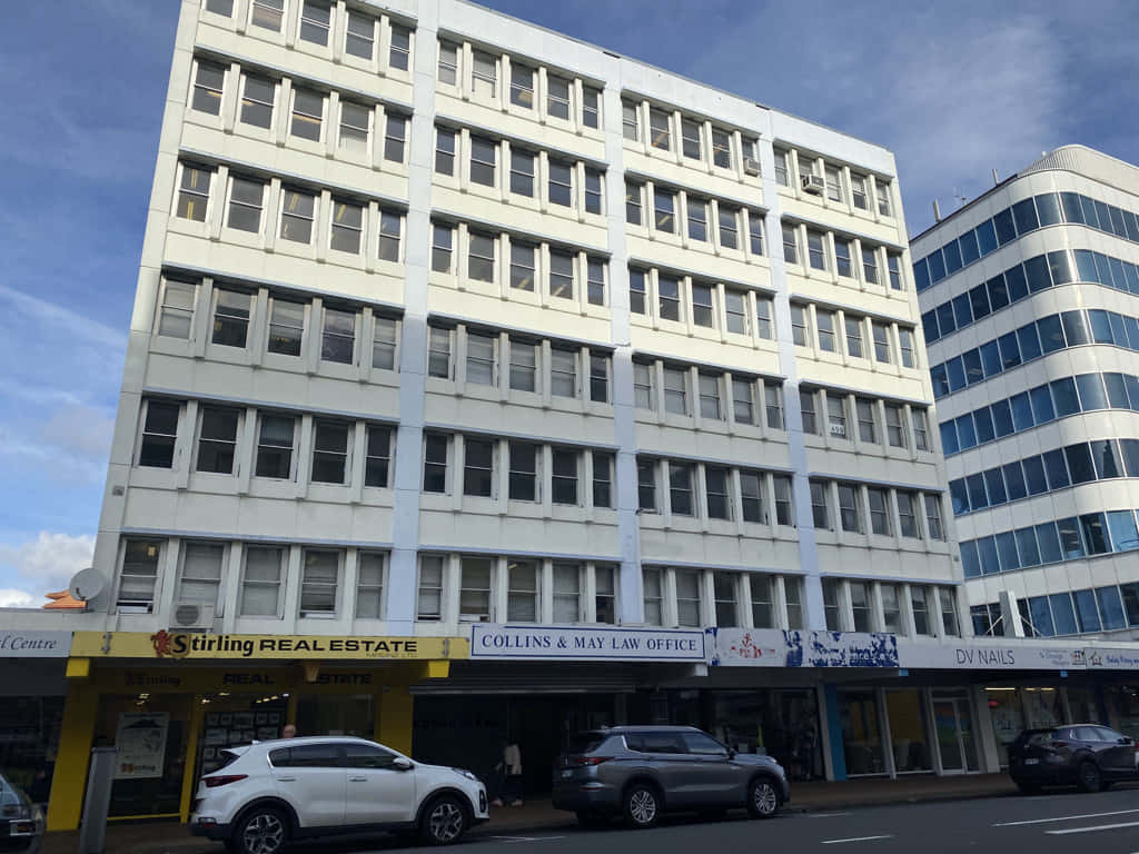 Lower Hutt, urban street scene, tall white office building, SD Desktop Wallpaper