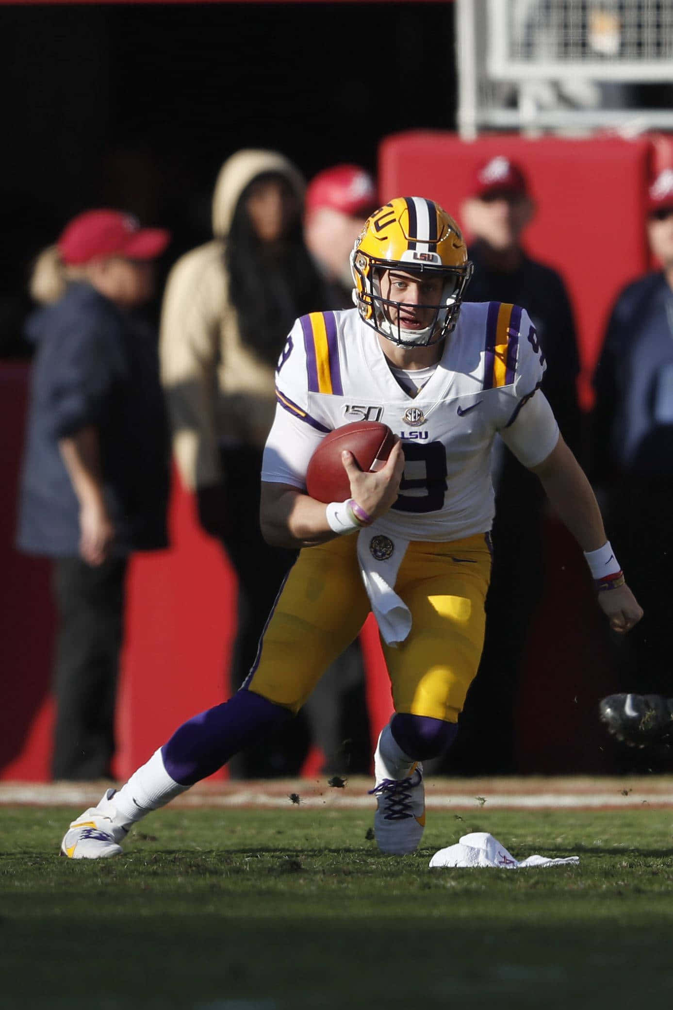 LSU football, quarterback, yellow and purple uniform, Full HD Phone Wallpaper