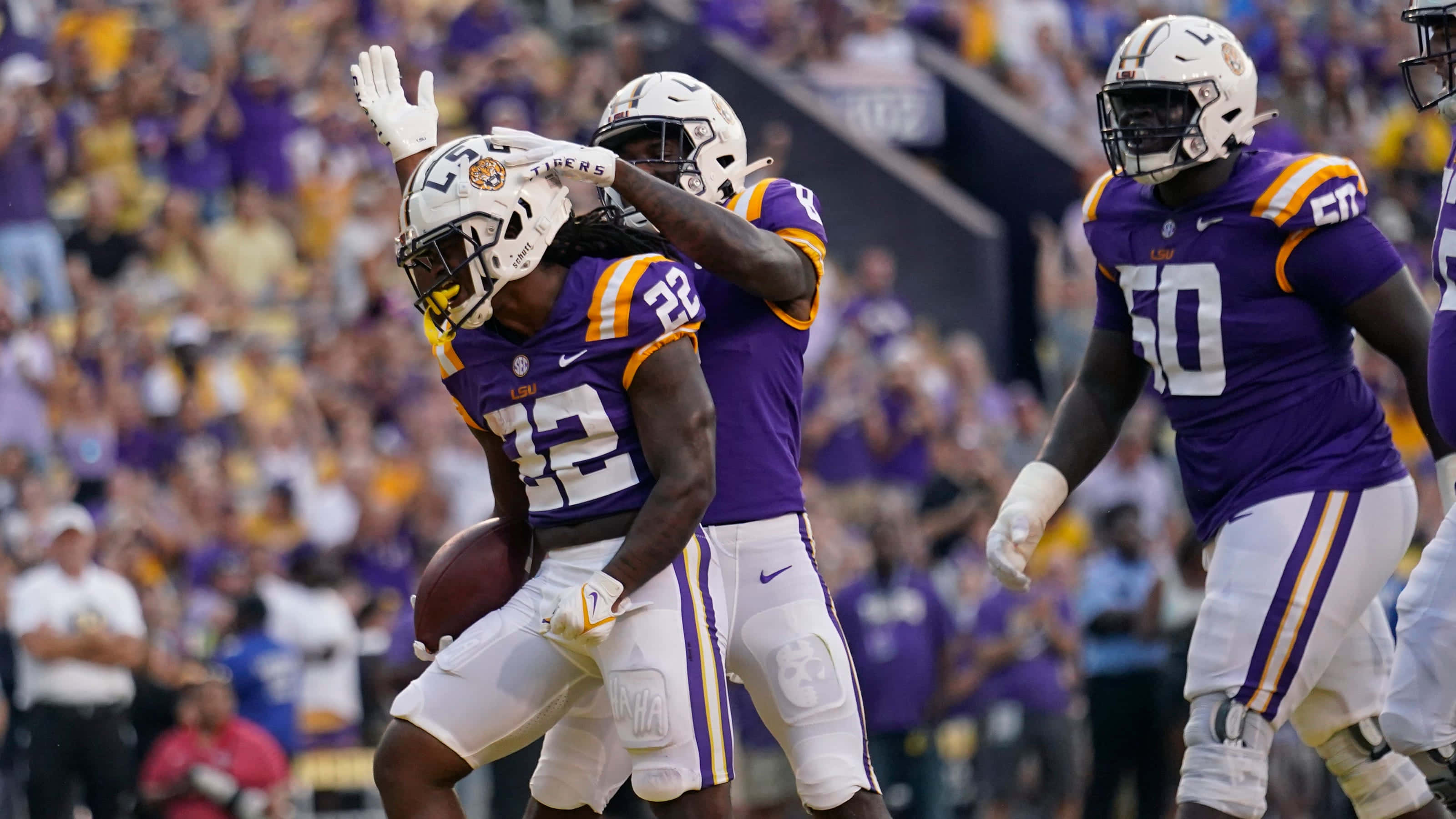 LSU Football, purple and gold uniforms, touchdown, 2K Desktop Wallpaper