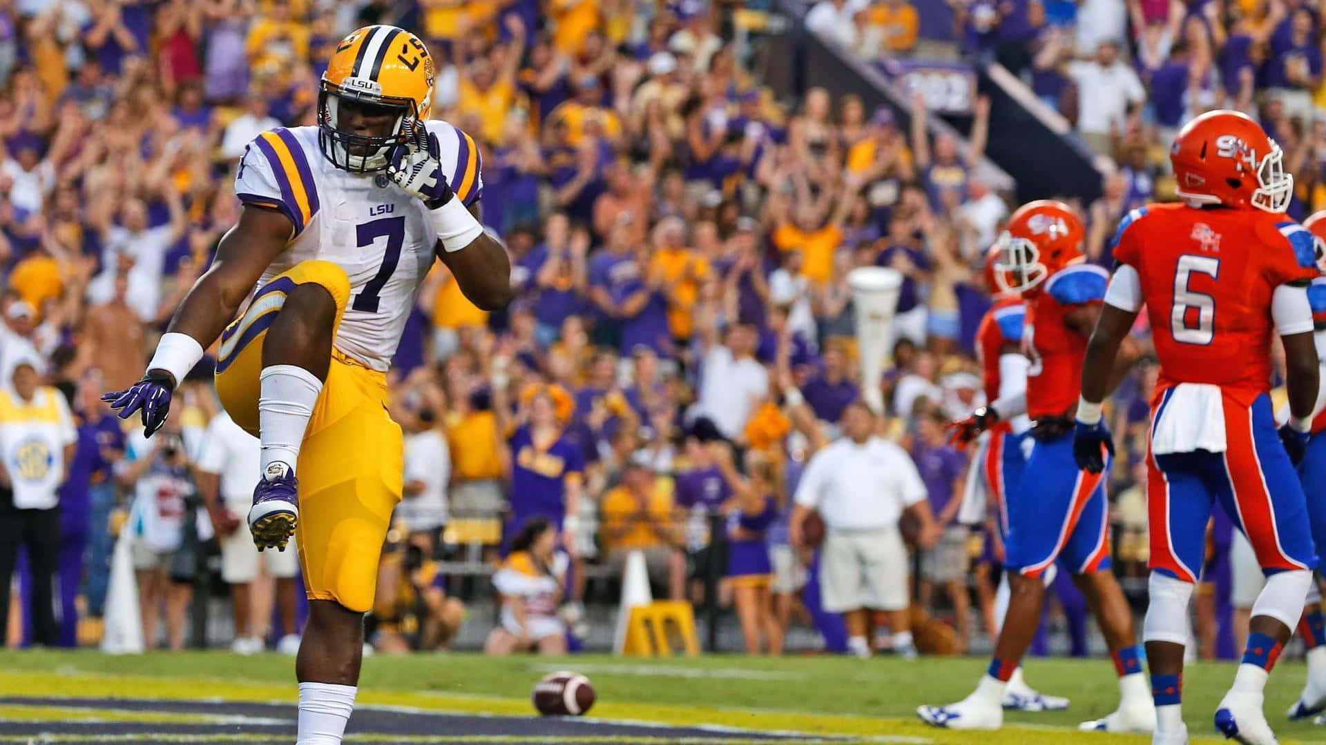 LSU football, yellow and purple gear, touchdown, Full HD Desktop Wallpaper