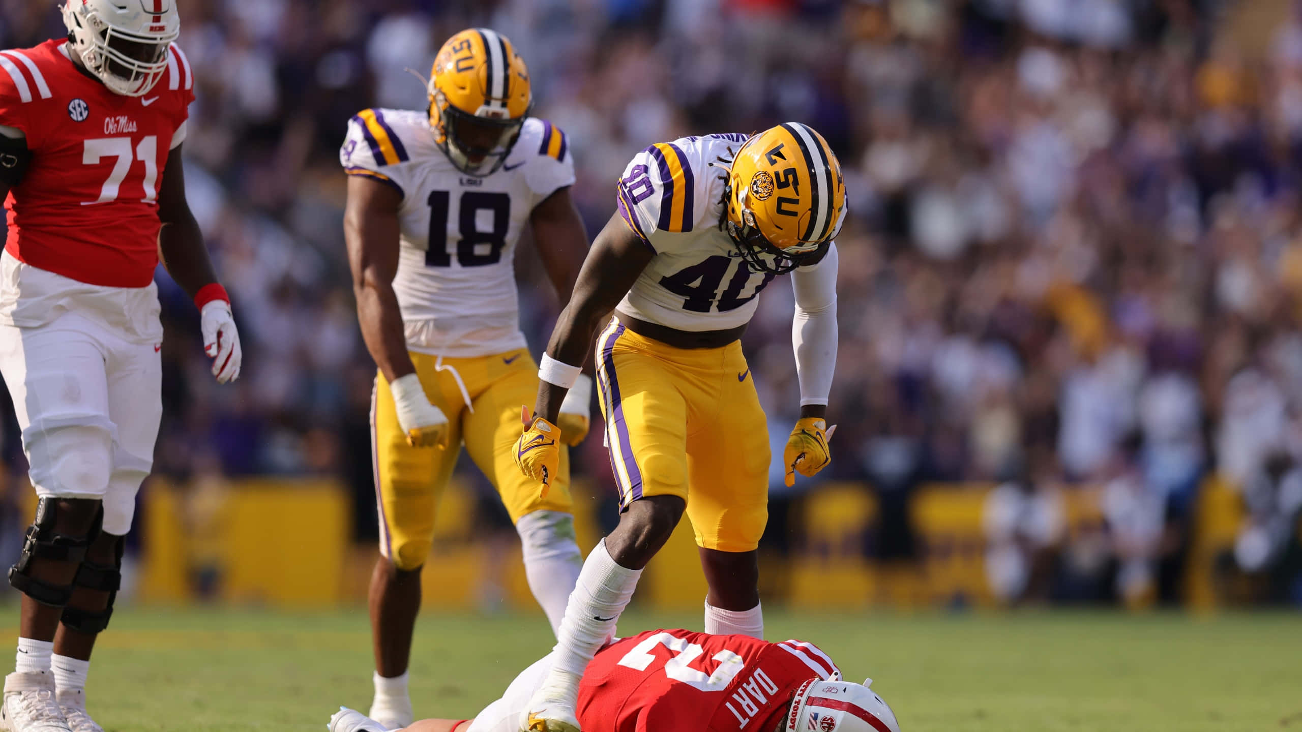 LSU Football, yellow uniform, Ole Miss player, 2K Desktop Wallpaper