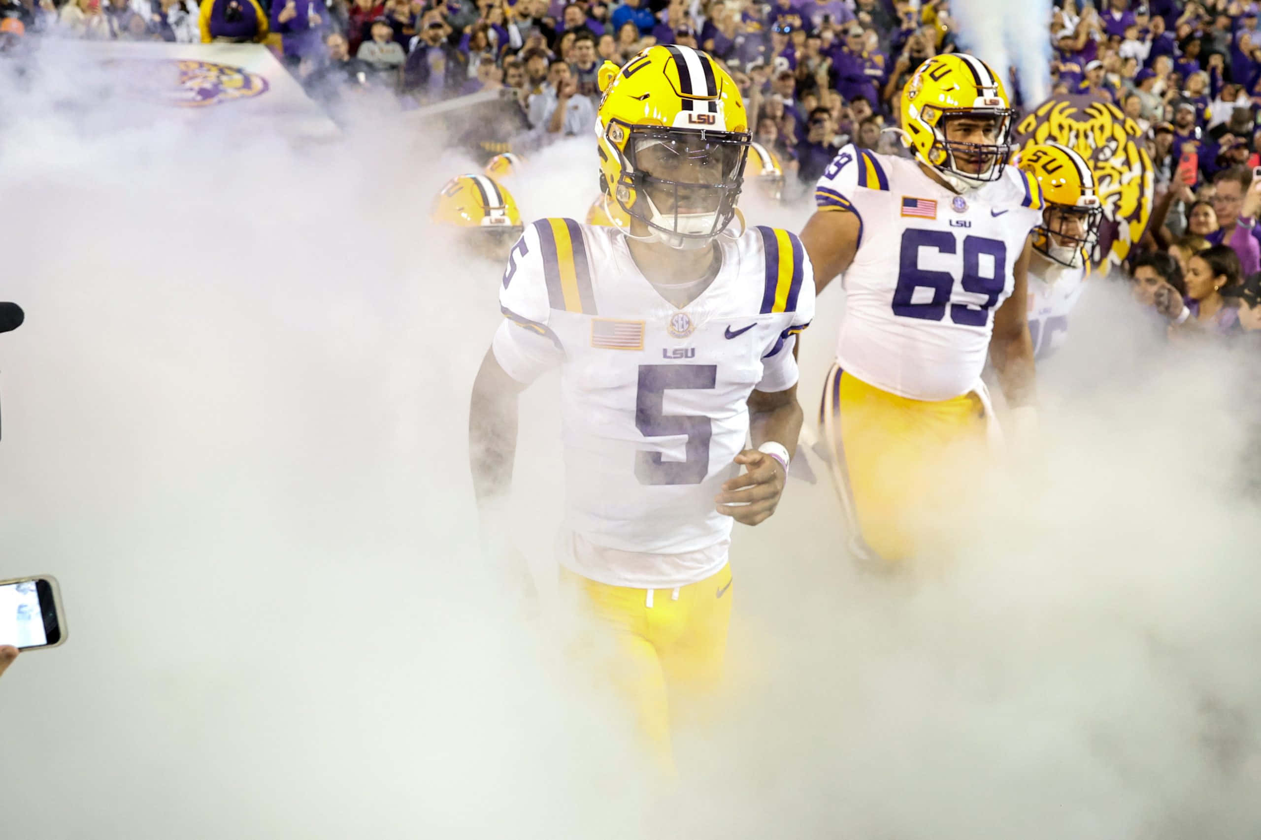 LSU Football, white and gold uniforms, stadium, 2K Desktop Wallpaper