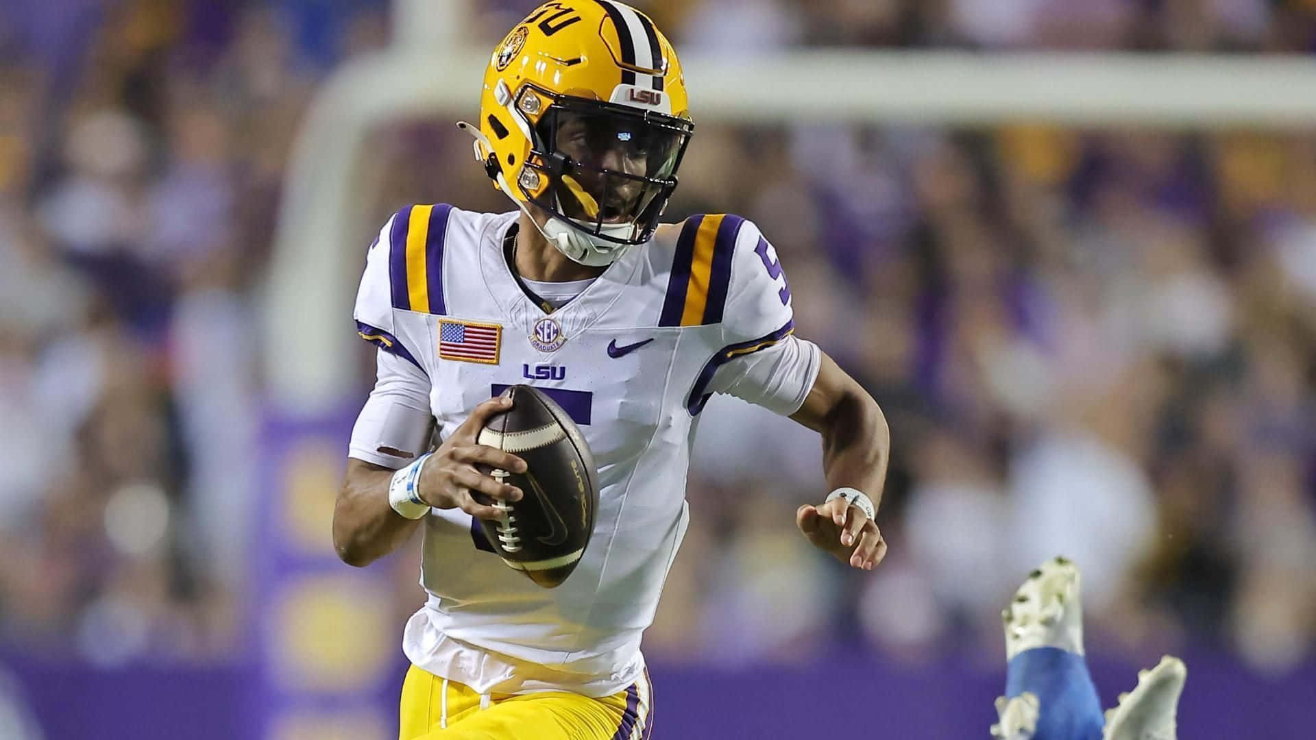 LSU football, quarterback, yellow helmet, Full HD Desktop Wallpaper