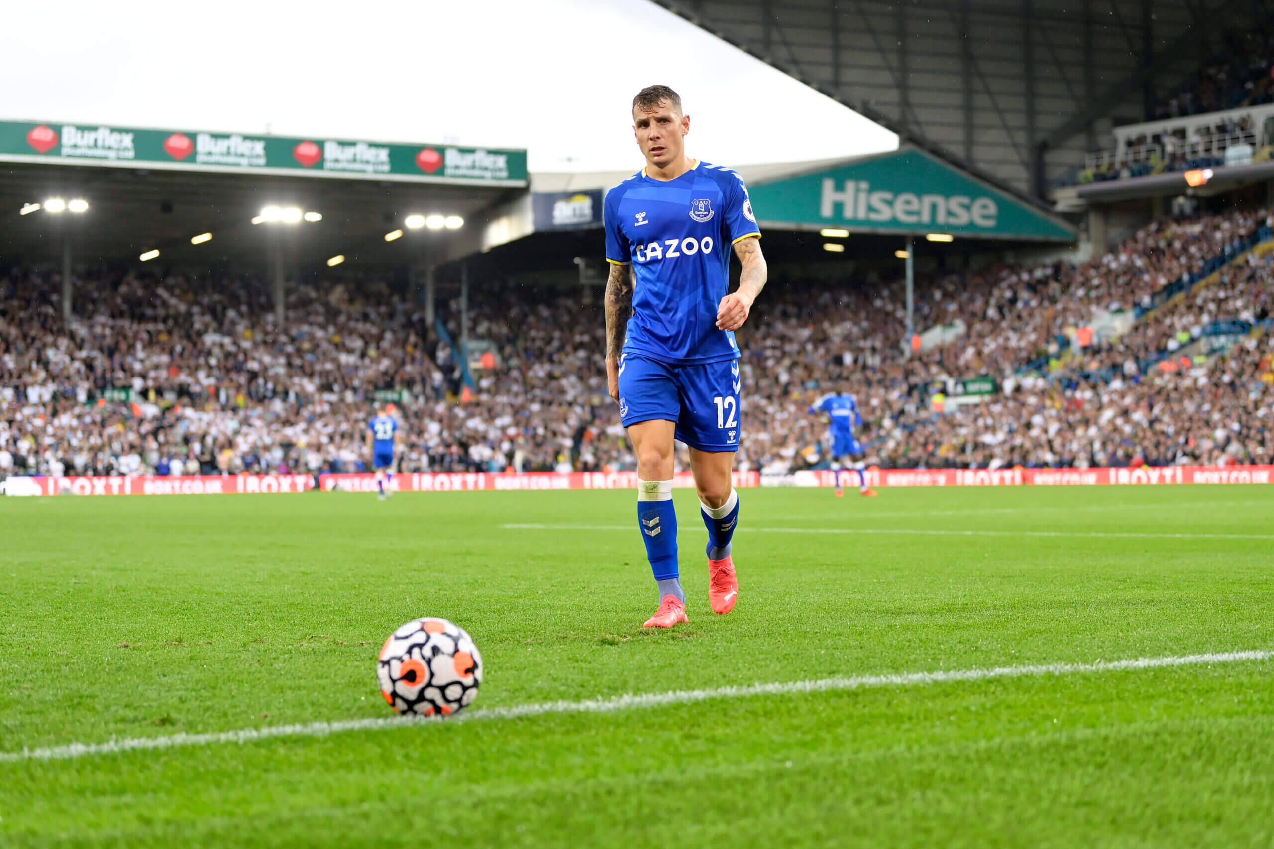 Lucas Digne, blue kit, vibrant green pitch, 2K Desktop Wallpaper