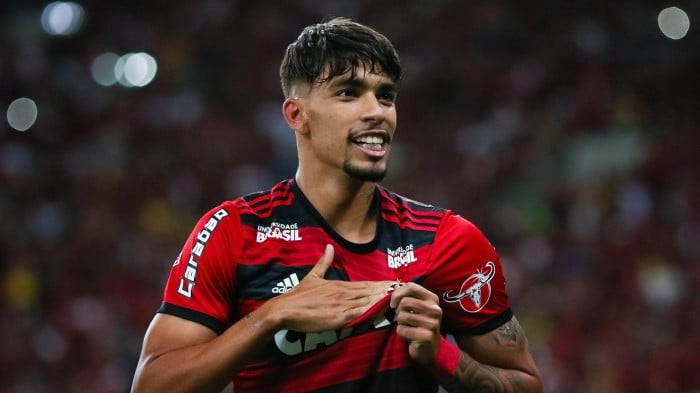 Lucas Paquetá, red and black striped jersey, stadium lights, SD Desktop Wallpaper