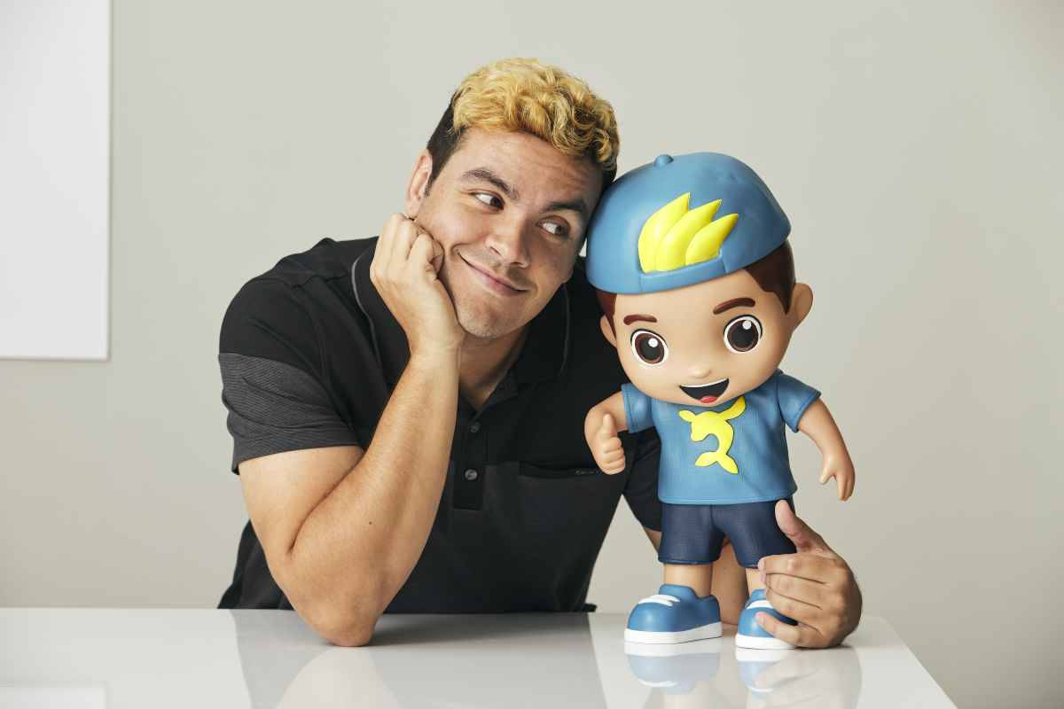 Luccas Neto, cartoon boy figurine, white table, SD Desktop Wallpaper