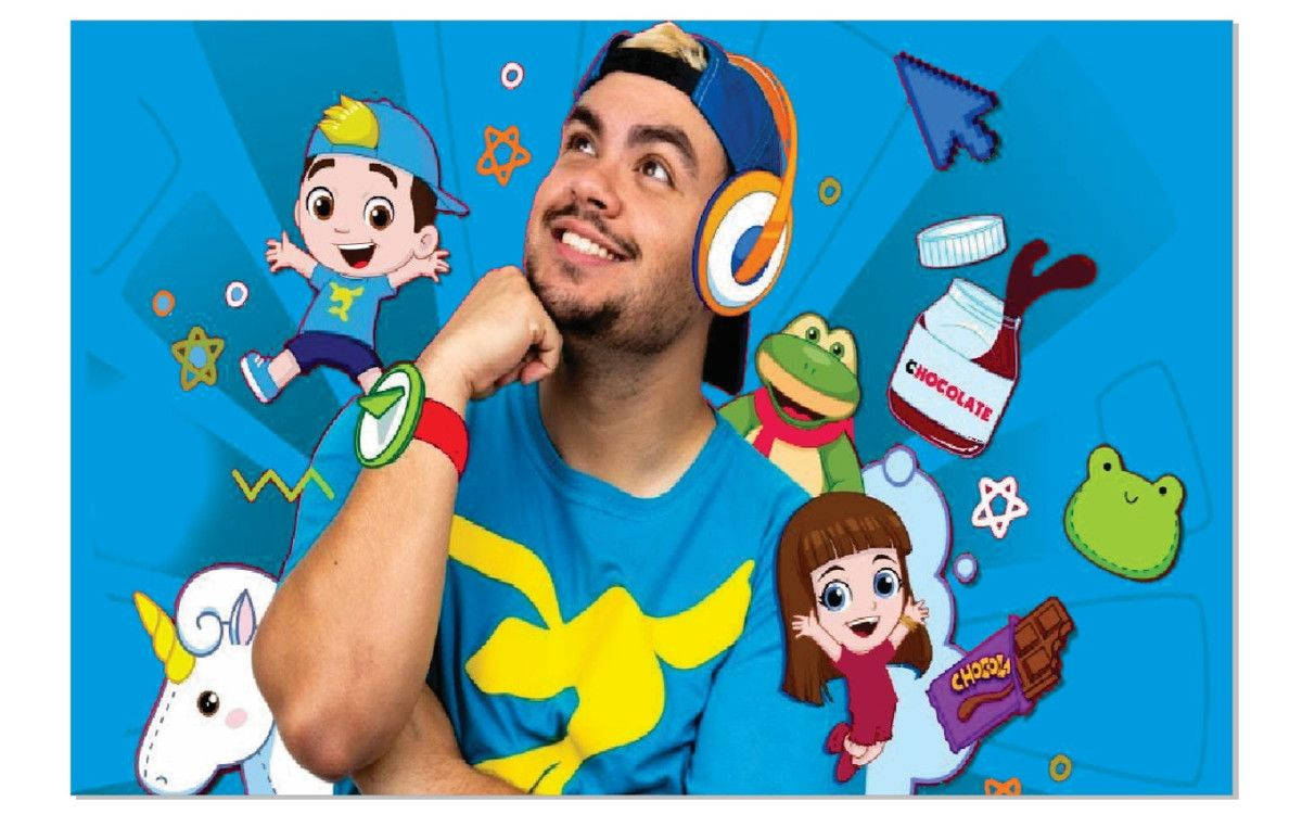 Luccas Neto, blue shirt, headphones, SD Desktop Wallpaper