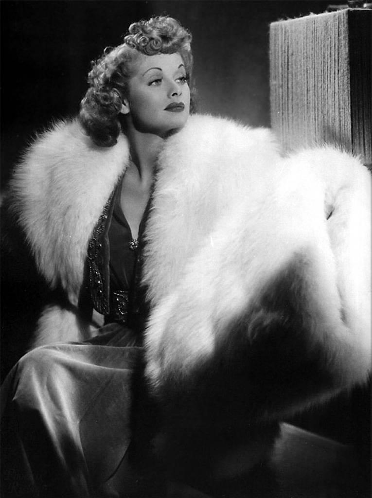 Lucille Ball, giant fur coat, voluminous white fur coat, SD Phone Wallpaper