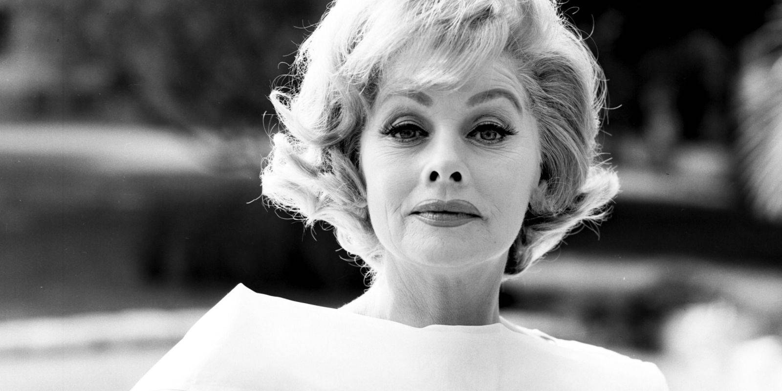 Lucille Ball, black and white, voluminous blonde hair, HD Desktop Wallpaper