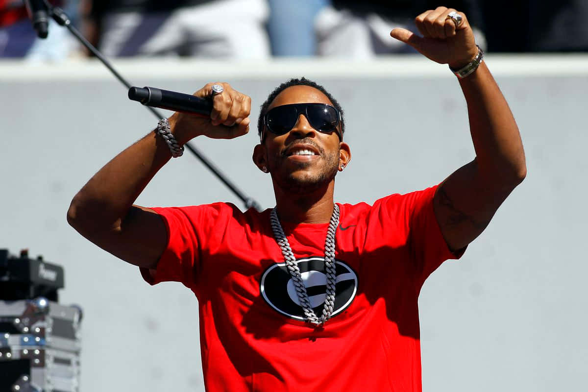 Ludacris, red Georgia shirt, sunglasses, SD Desktop Wallpaper