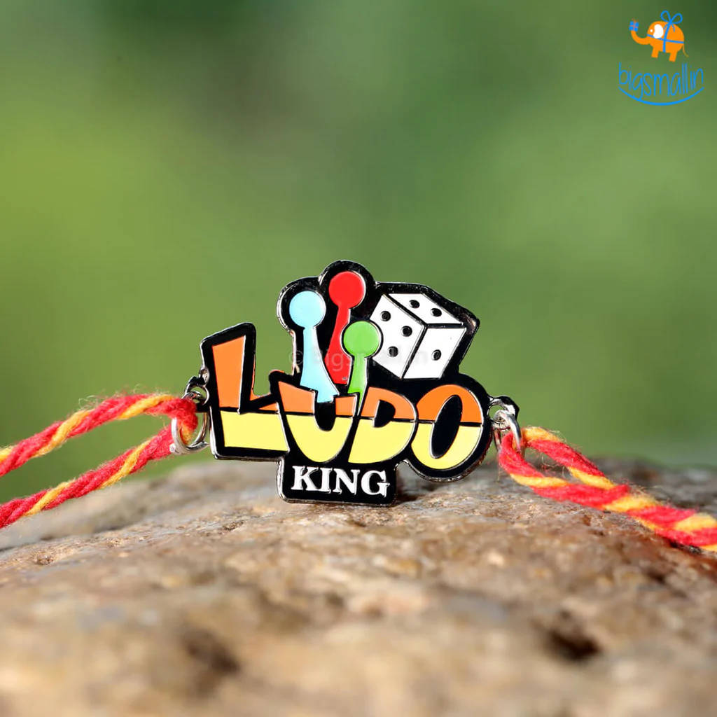 Ludo King, enamel pin, game pieces, SD Desktop Wallpaper