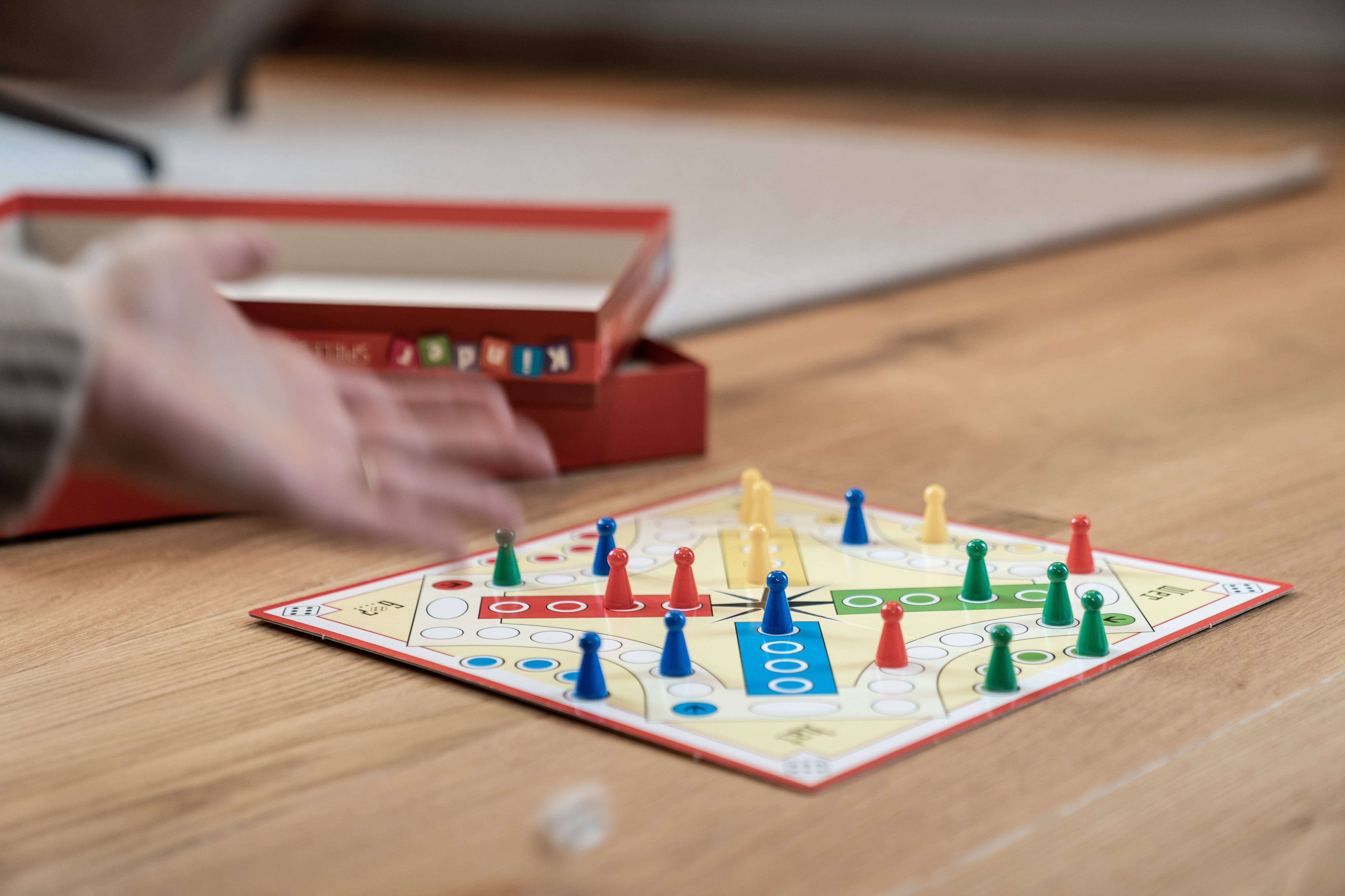 Ludo King, board game, red blue and green pawns, 5K Desktop Wallpaper