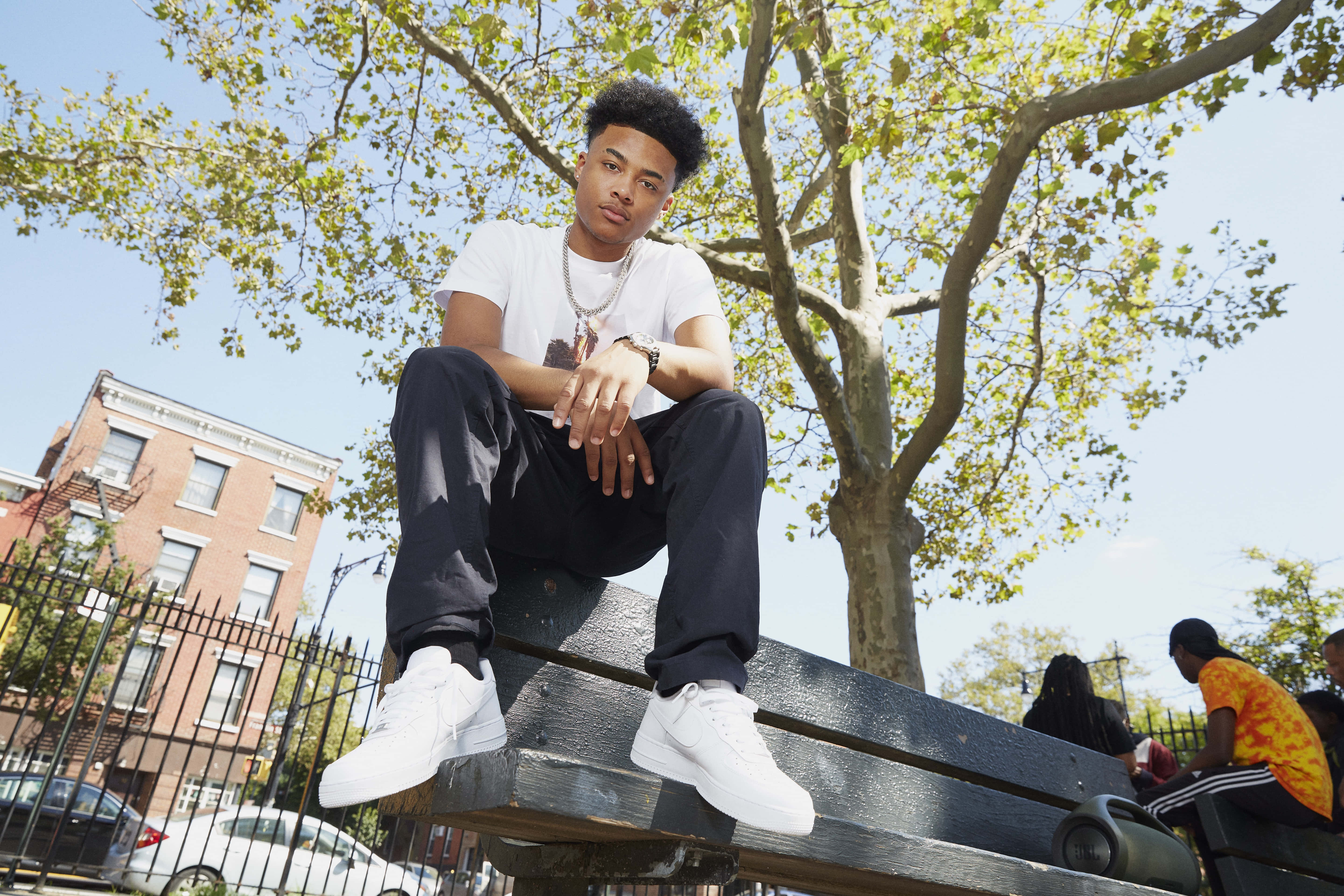 Luh Kel, white sneakers, park bench, 5K Desktop Wallpaper