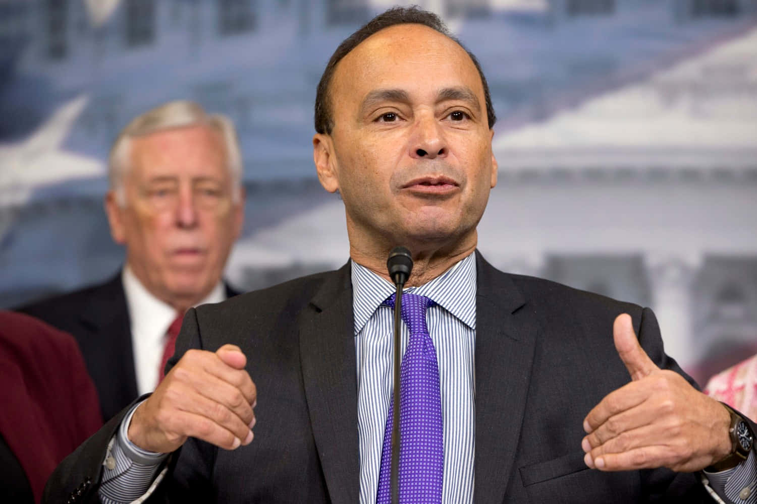 Luis Gutiérrez, dark suit, purple tie, HD Desktop Wallpaper