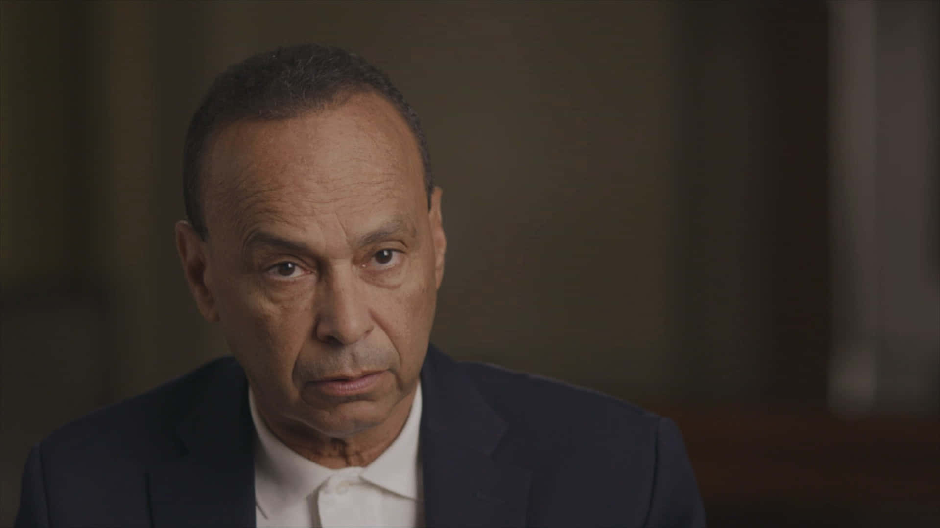 Luis Gutiérrez, dark suit, middle-aged man, Full HD Desktop Wallpaper