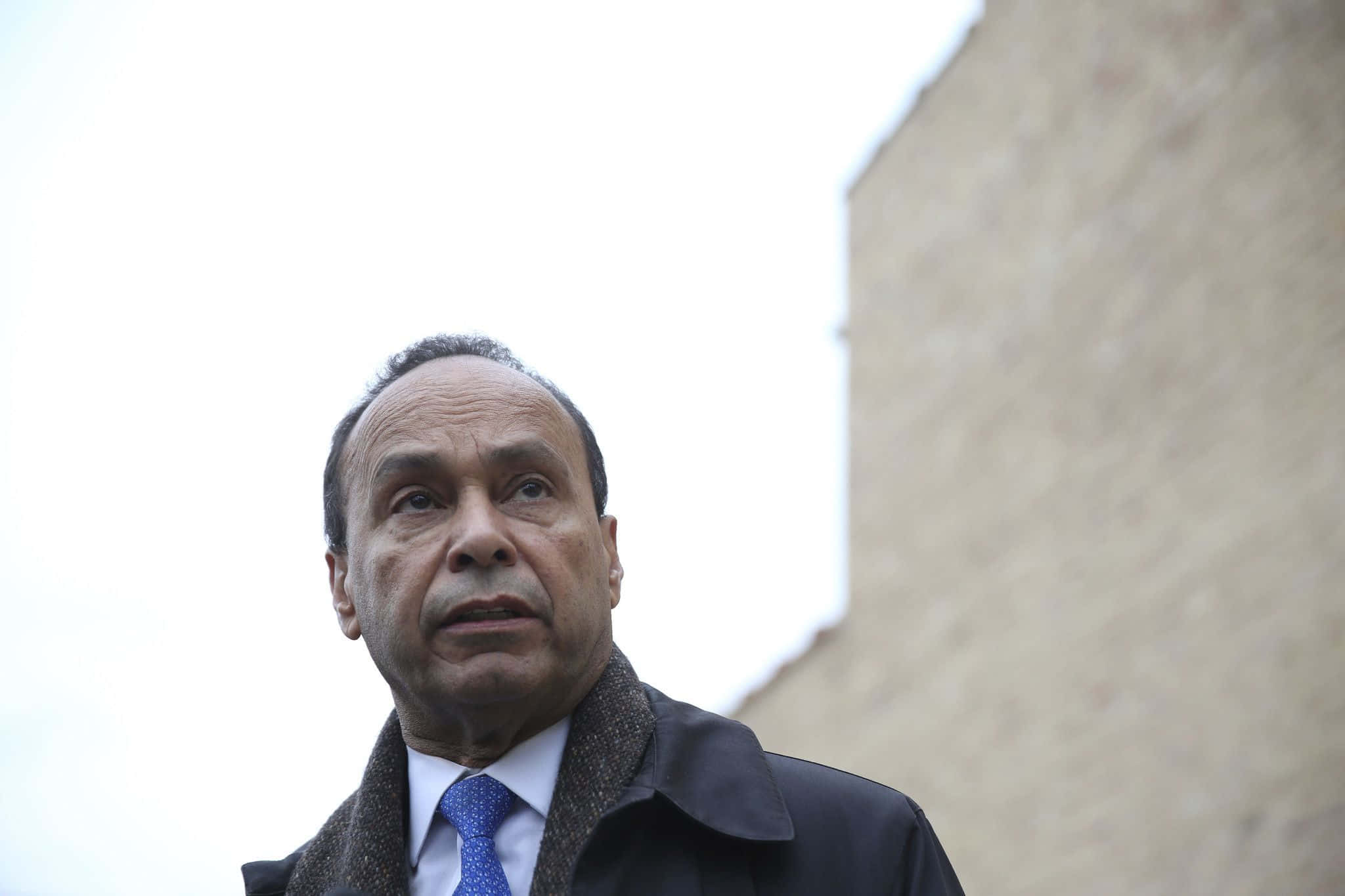 Luis Gutiérrez, dark coat, blue tie, Full HD Desktop Wallpaper