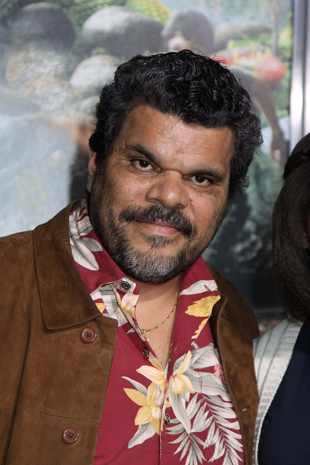 Luis Guzmán, floral shirt, brown suede jacket, HD Phone Wallpaper