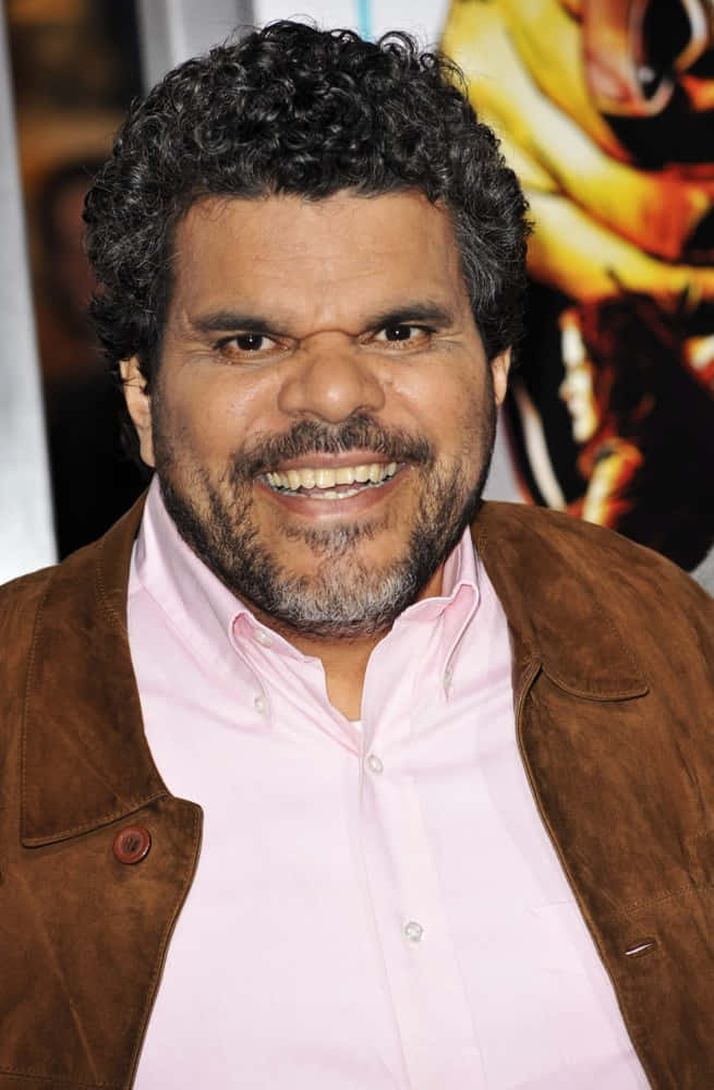 Luis Guzmán, curly dark hair, beard, SD Phone Wallpaper
