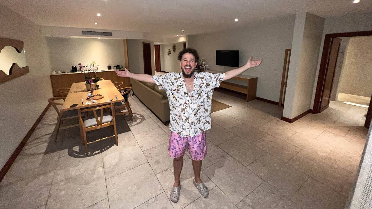 Luisito Comunica, hotel room, modern tiled living room, HD Desktop Wallpaper