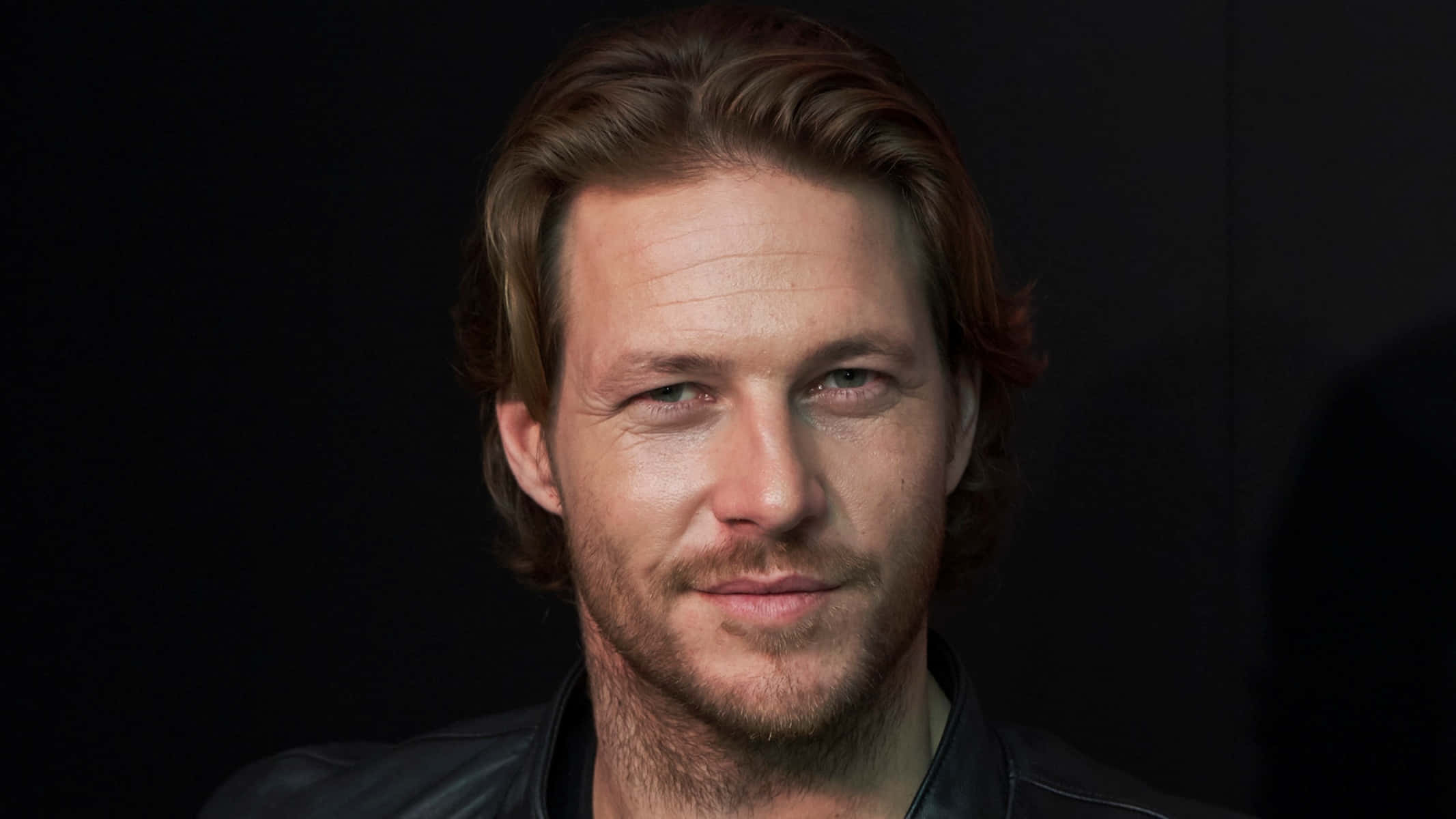 Luke Bracey, light brown hair, stubble, Full HD Desktop Wallpaper