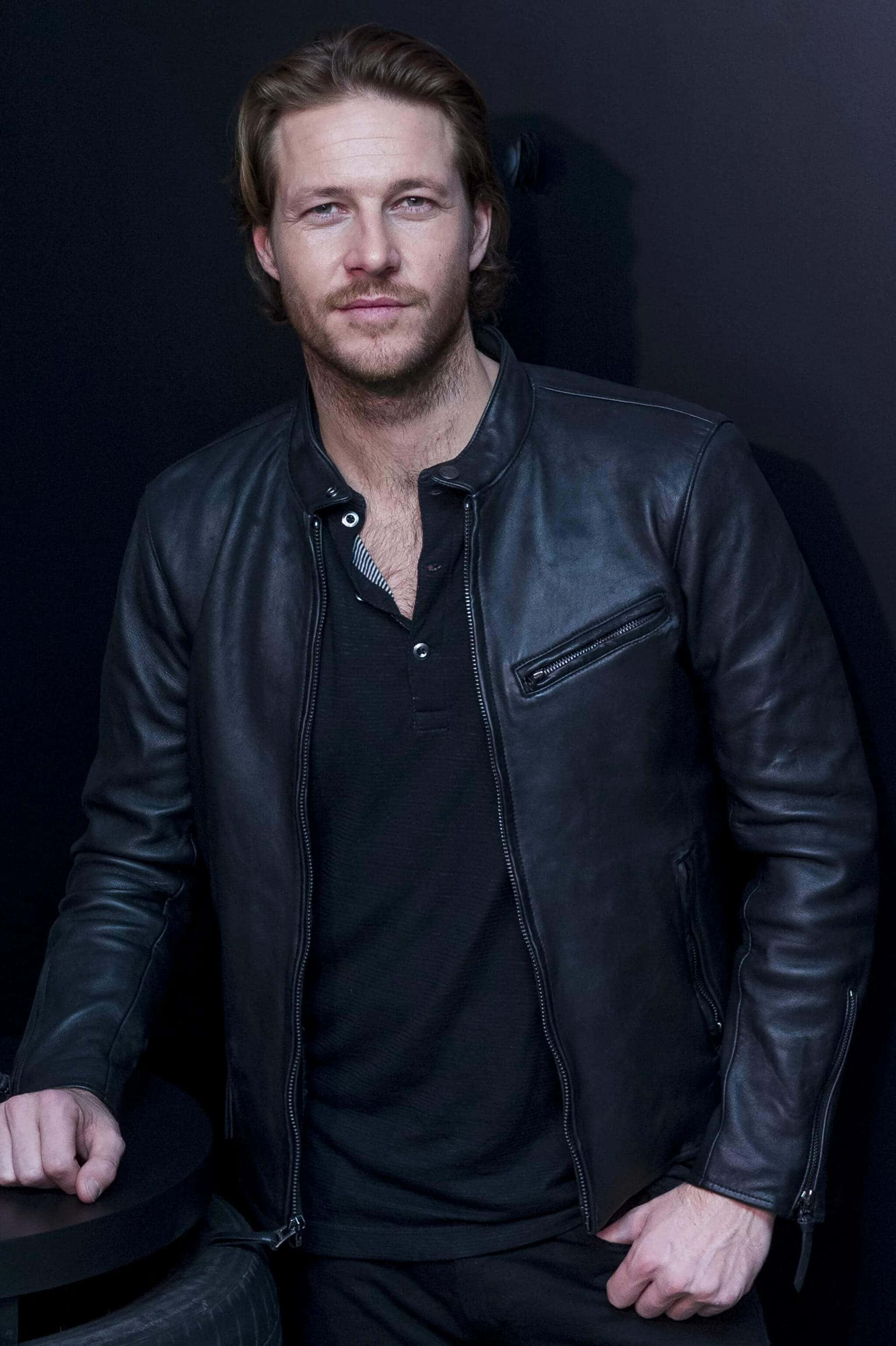 Luke Bracey, black leather jacket, beard, 2K Phone Wallpaper