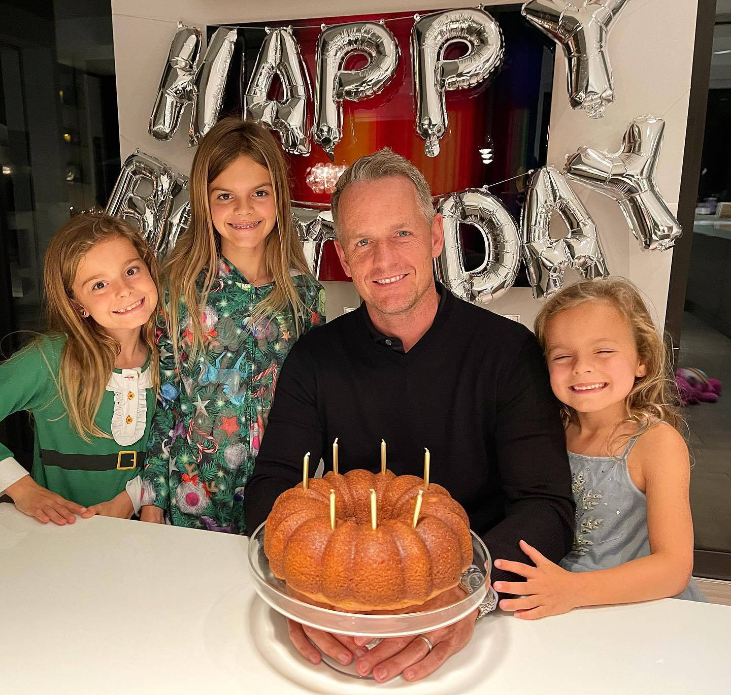Luke Donald, bundt cake, candles, HD Desktop Wallpaper