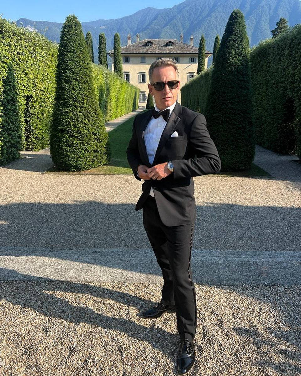 Luke Donald, black tuxedo, sunglasses, SD Phone Wallpaper