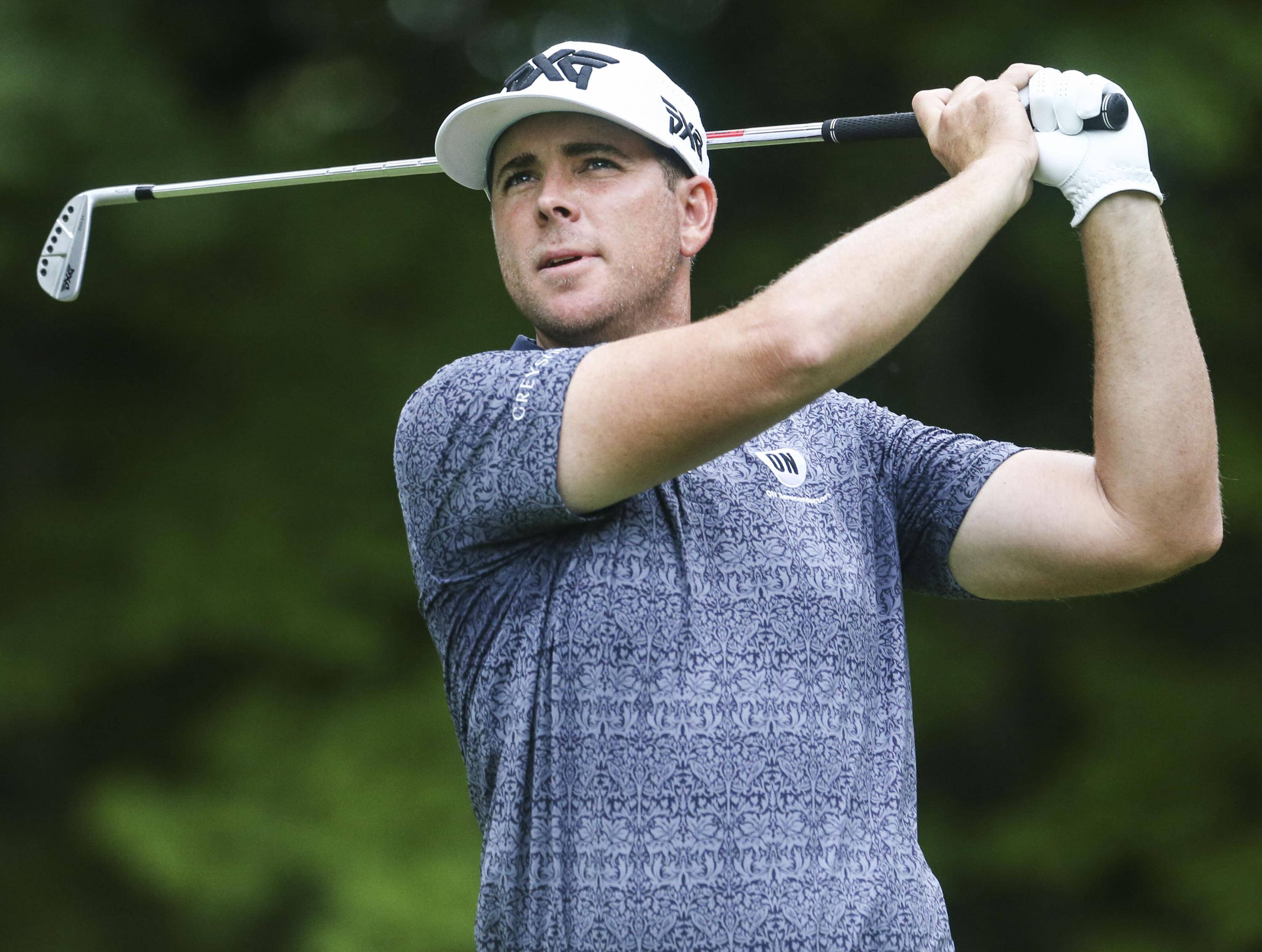 Luke List, golf club, mid-swing, 2K Desktop Wallpaper