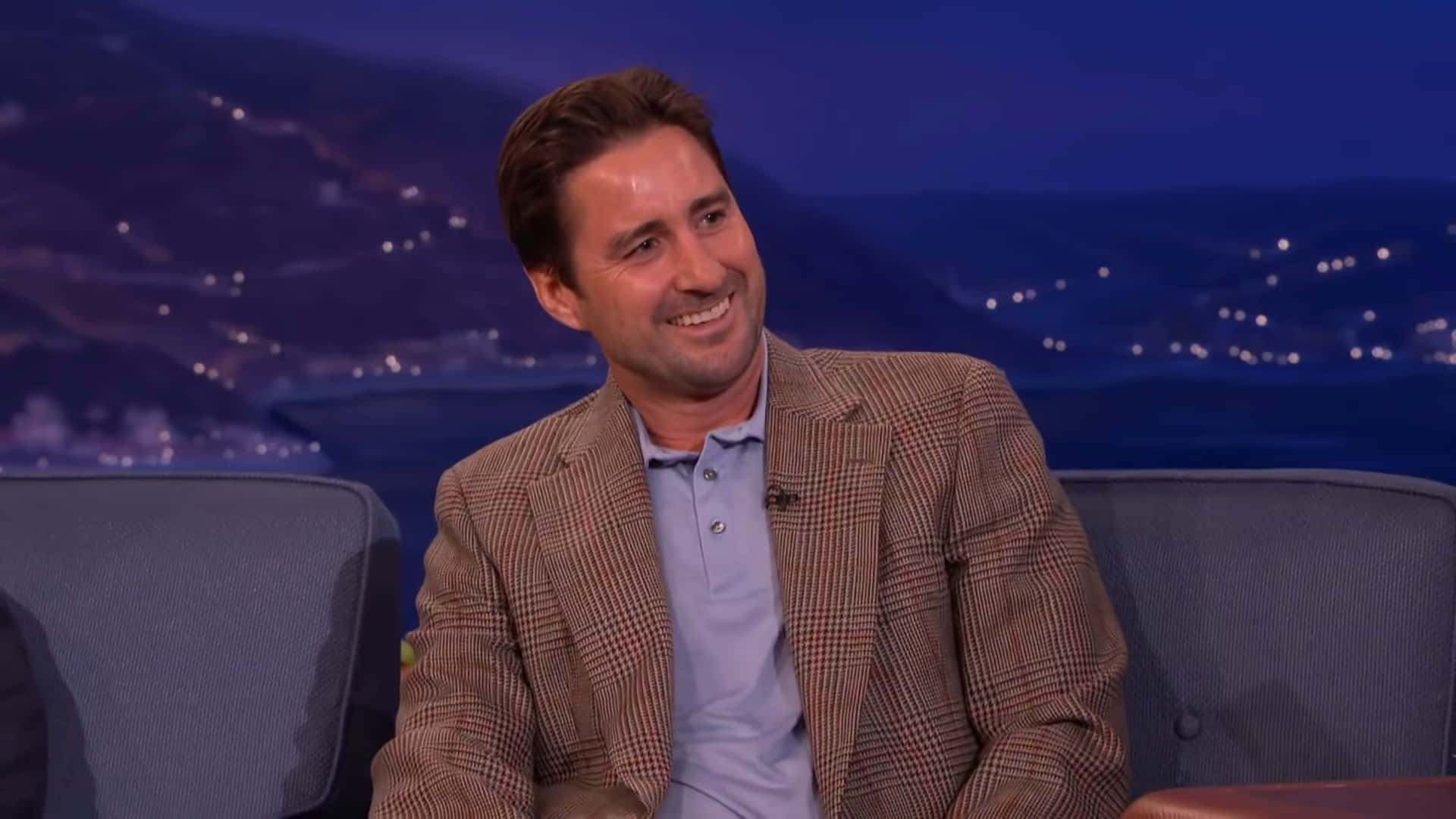 Luke Wilson, plaid blazer, talk show set, Full HD Desktop Wallpaper