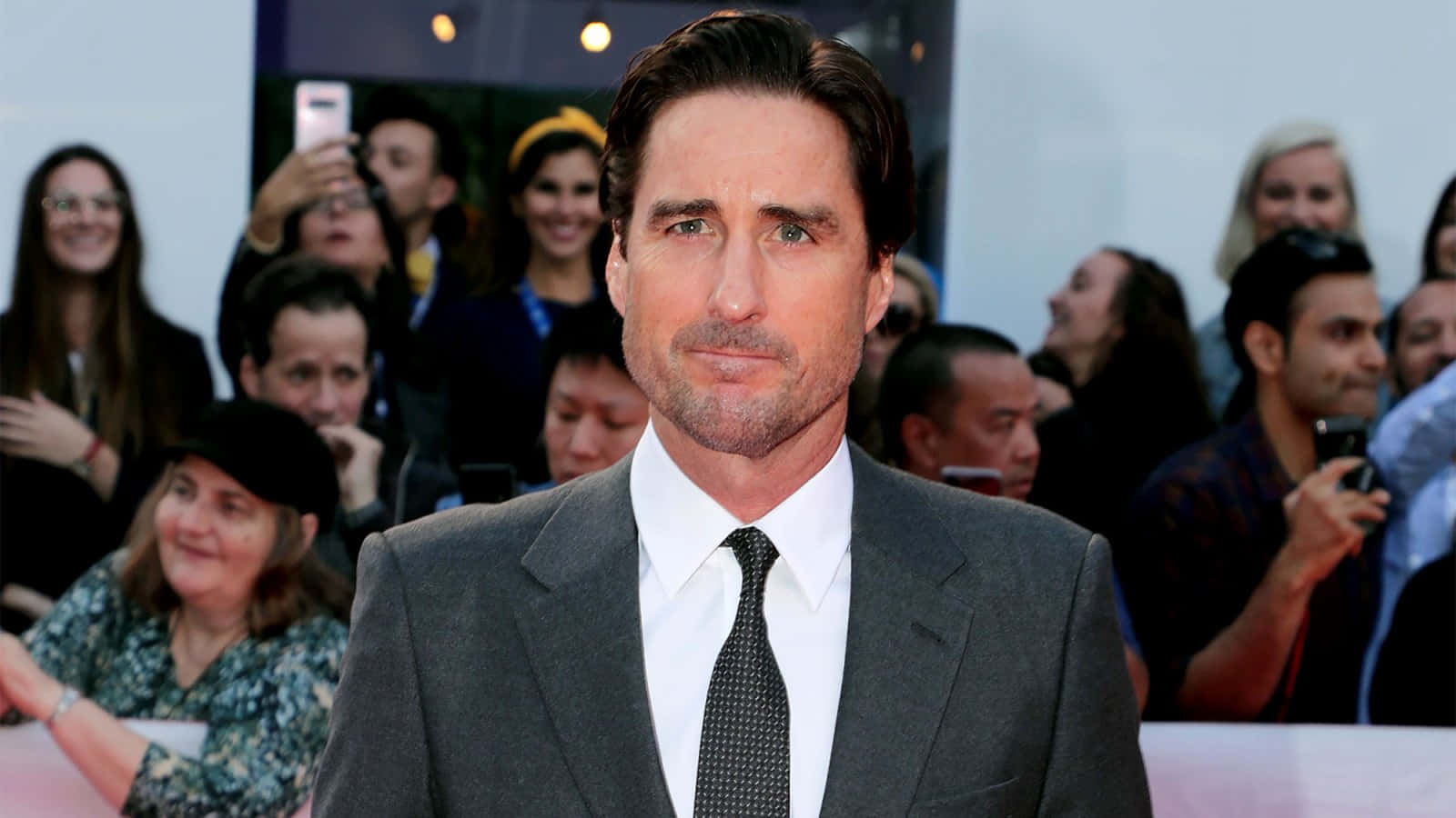 Luke Wilson, gray suit, patterned tie, HD Desktop Wallpaper