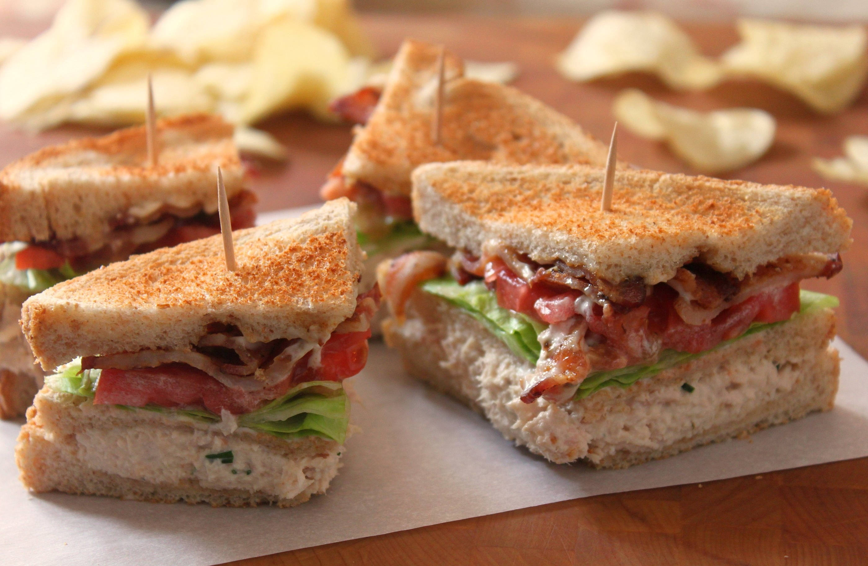 tuna club sandwich, BLT sandwiches, golden-brown toasted, 2K Desktop Wallpaper