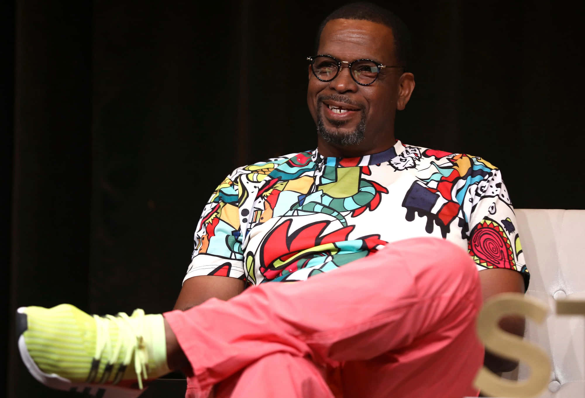 Luther Campbell, colorful abstract shirt, pink pants, Full HD Desktop Wallpaper