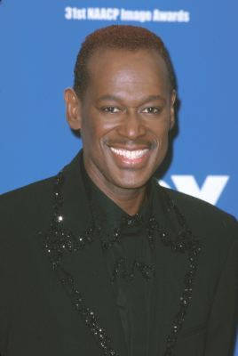Luther Vandross, black sequined suit, blue NAACP Image Awards backdrop, SD Phone Wallpaper