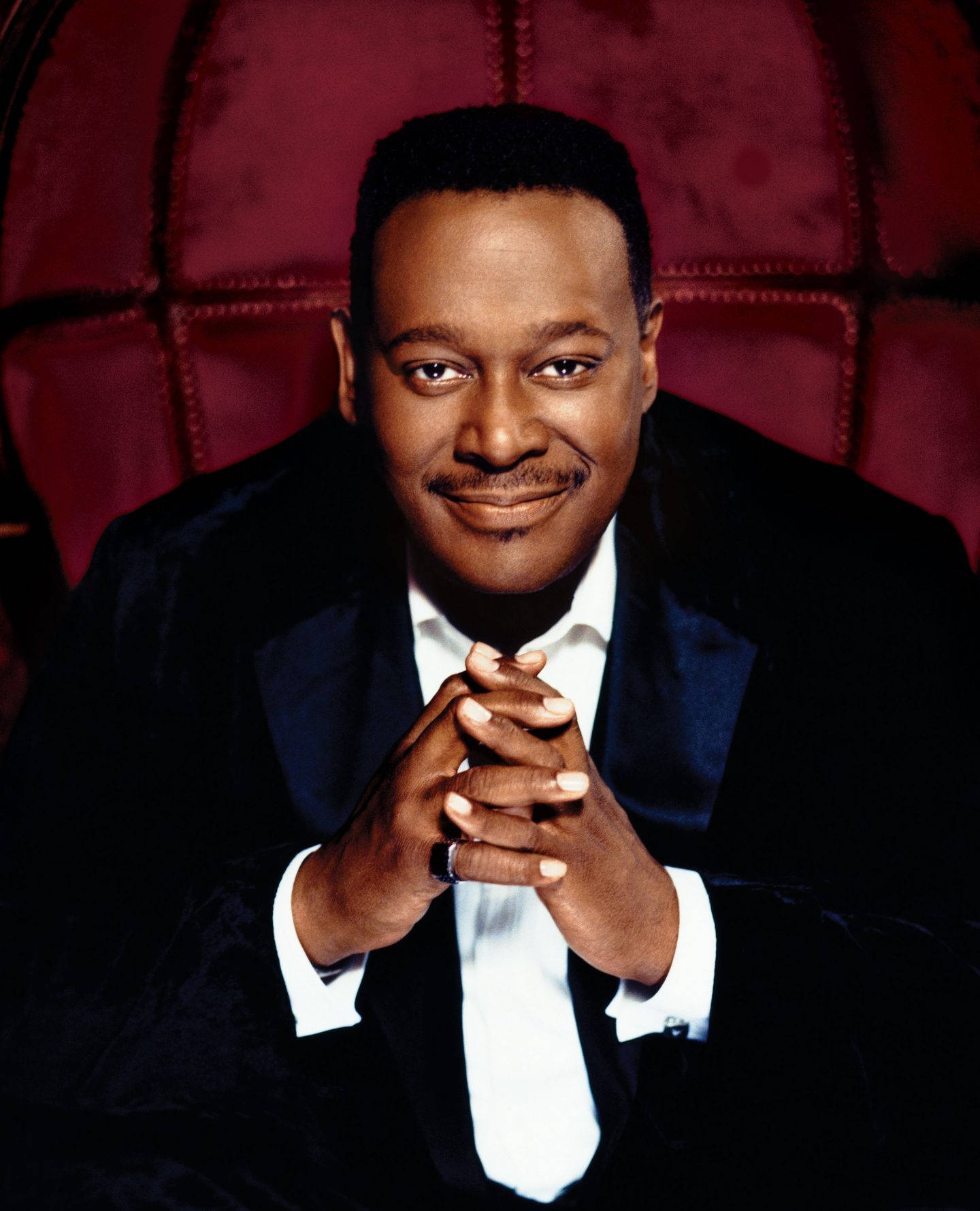 Luther Vandross, black velvet tuxedo, deep red upholstered chair, HD Phone Wallpaper