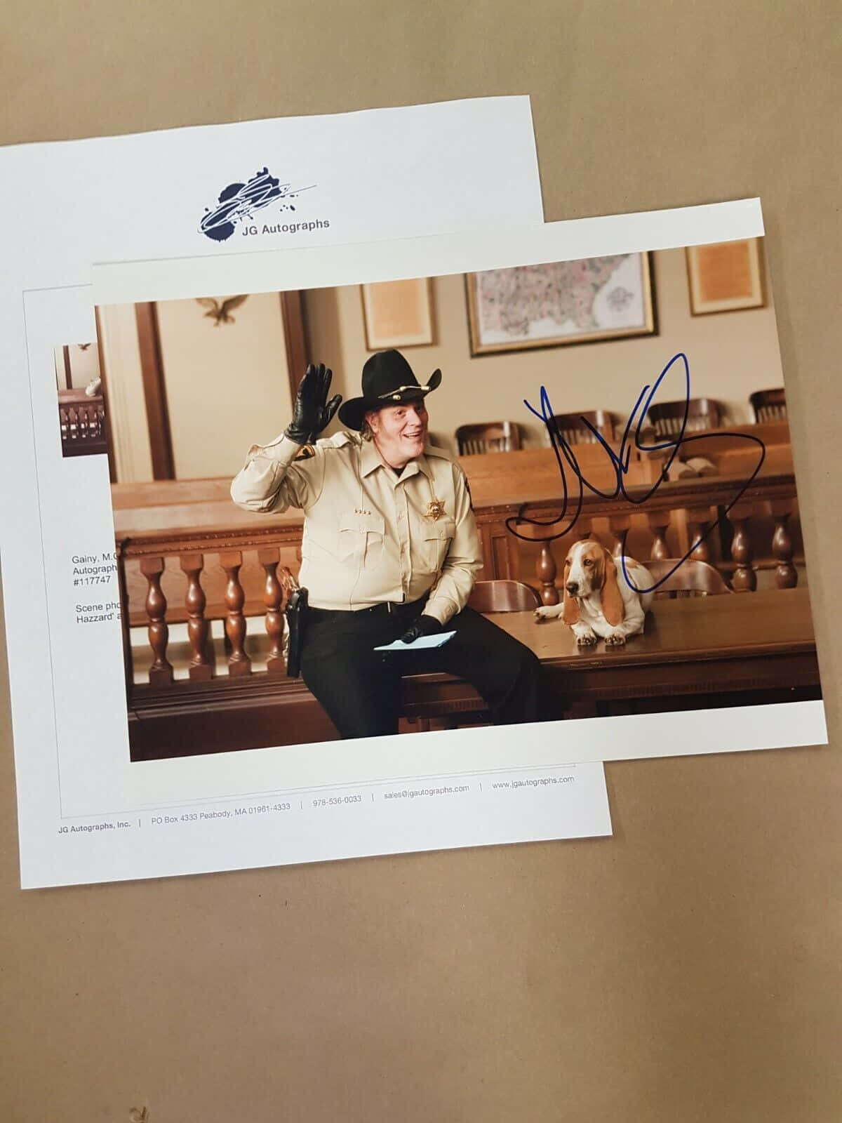 M.c. Gainey, sheriff's uniform, basset hound, HD Phone Wallpaper