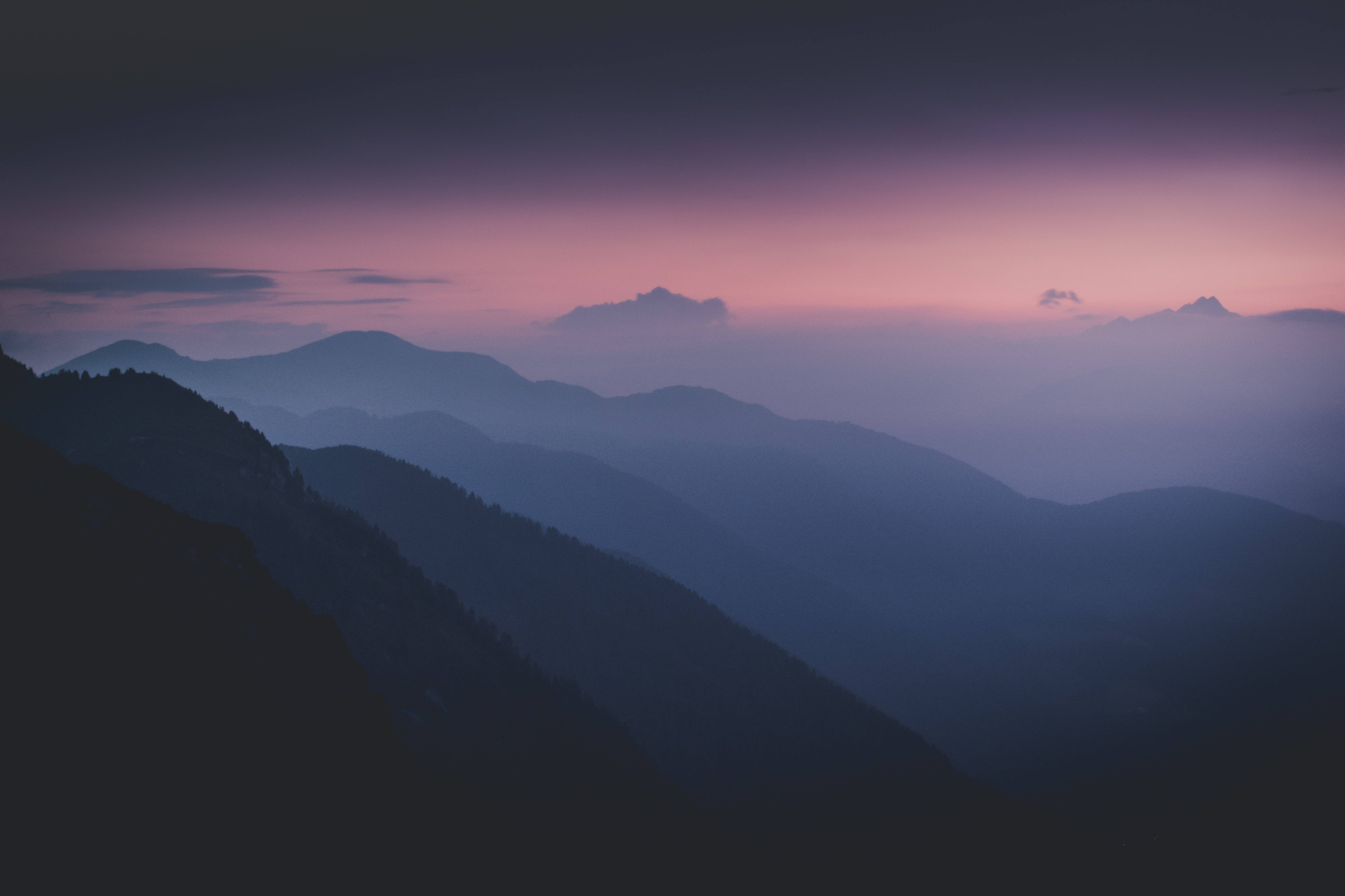 Dark Mountains, Mac 4K, pink and purple twilight sky, 5K Desktop Wallpaper