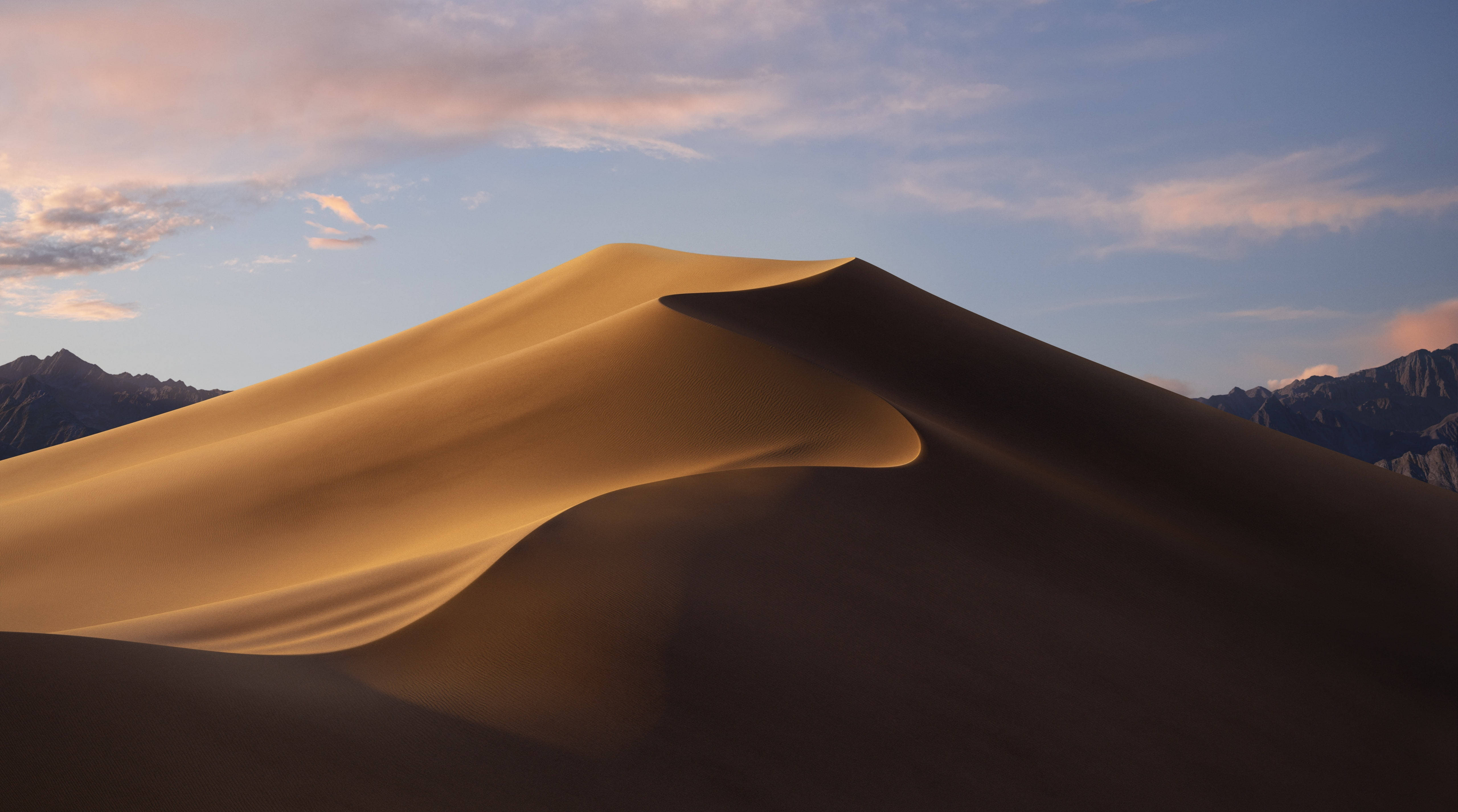 Calm Desert Mac 4K, golden sand dune, soft twilight light, 5K Desktop Wallpaper