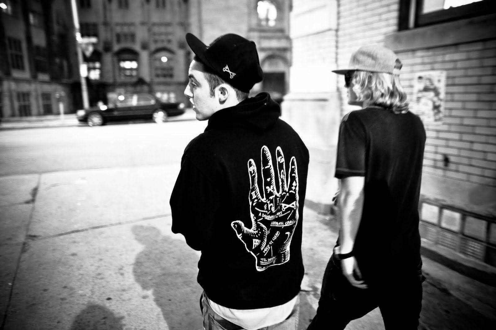 Mac Miller, hoodie, city street, HD Desktop Wallpaper