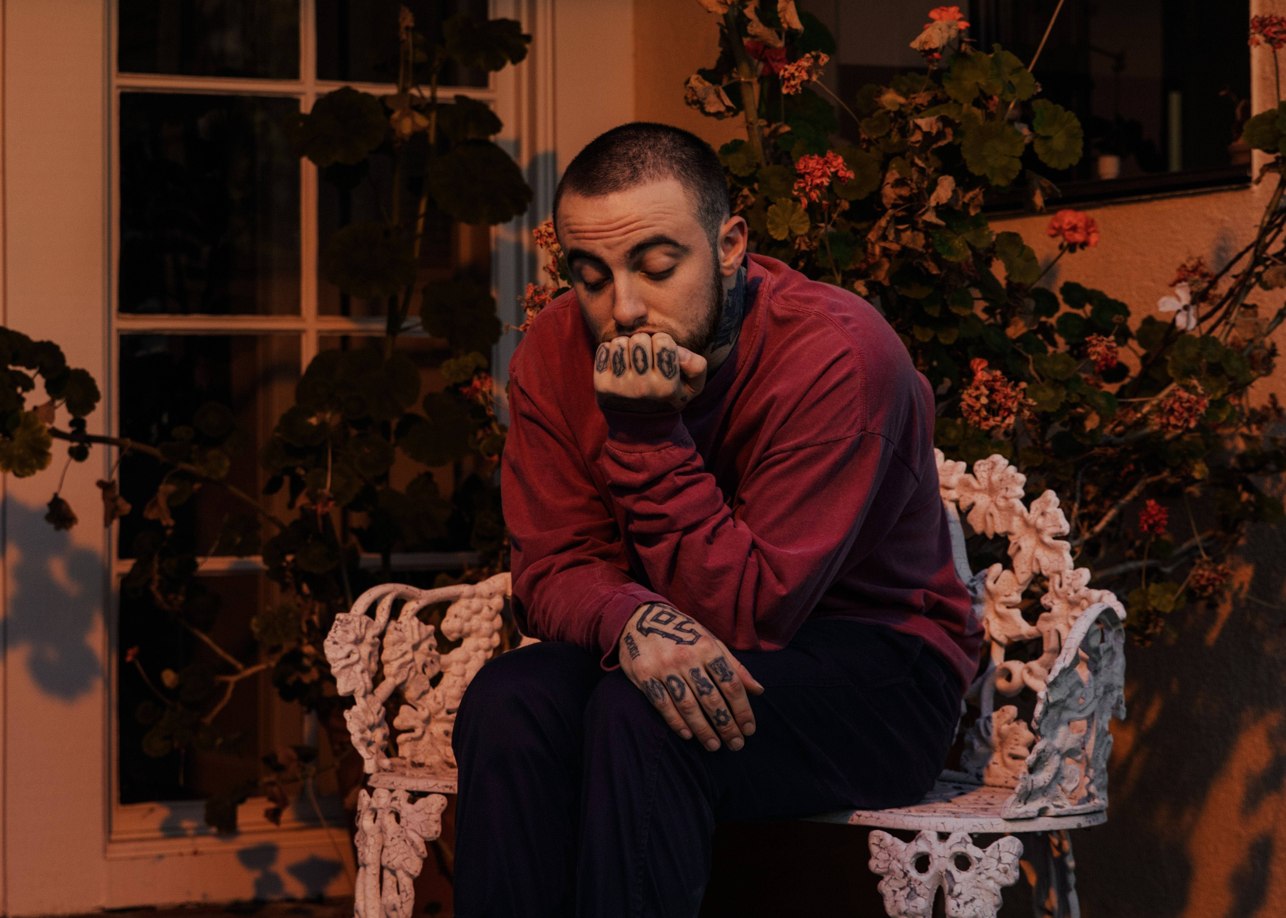 Mac Miller, maroon sweater, ornate white bench, 4K Desktop Wallpaper