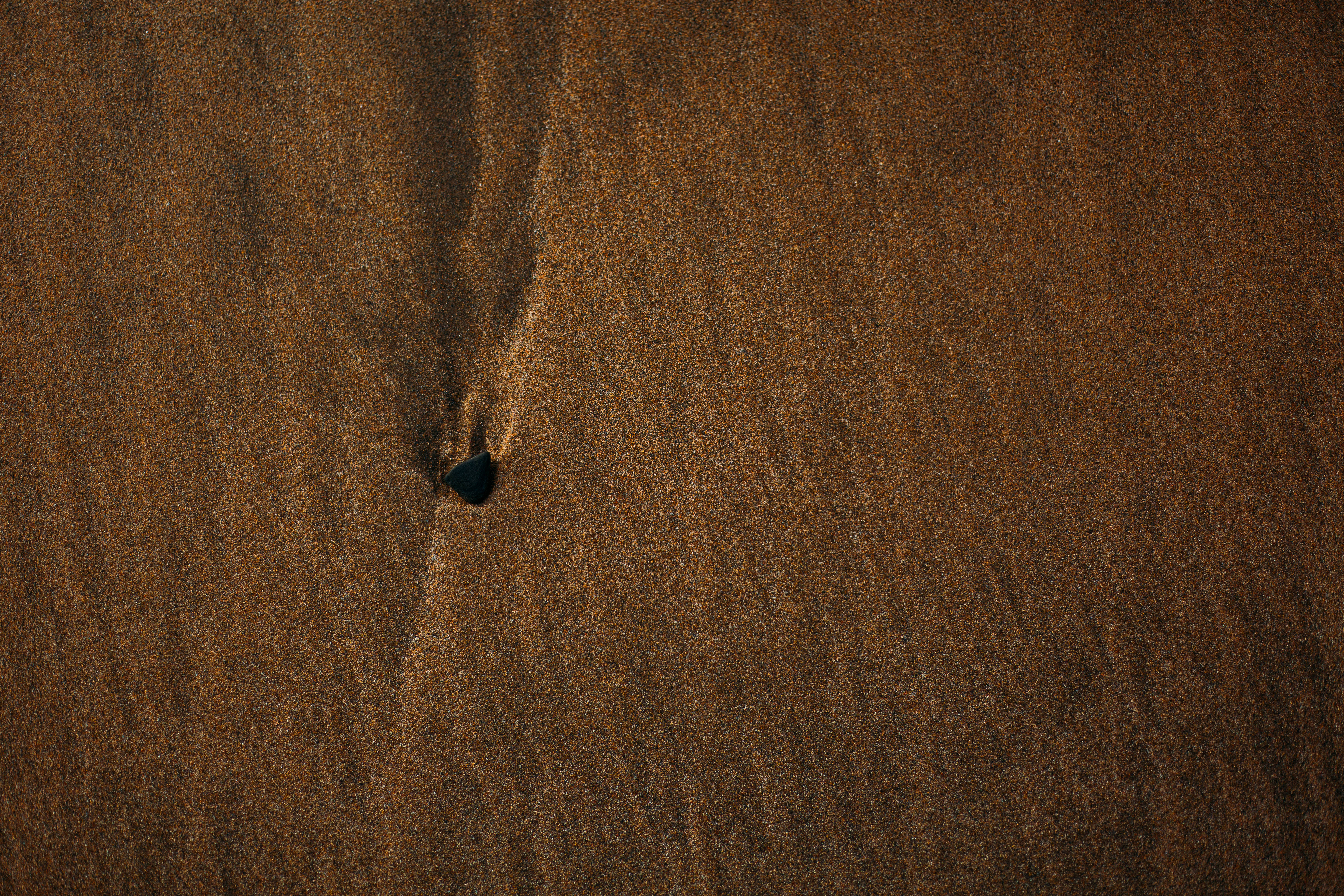 Mac Os, golden-brown sand, dark pebble, 5K Desktop Wallpaper