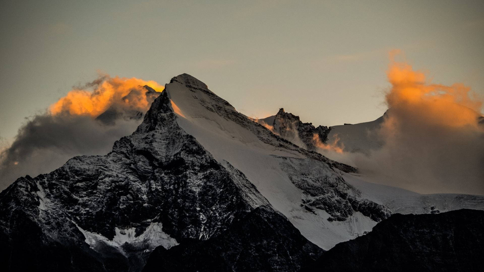 snowcapped mountain peak, twilight sky, golden light, Full HD Desktop Wallpaper