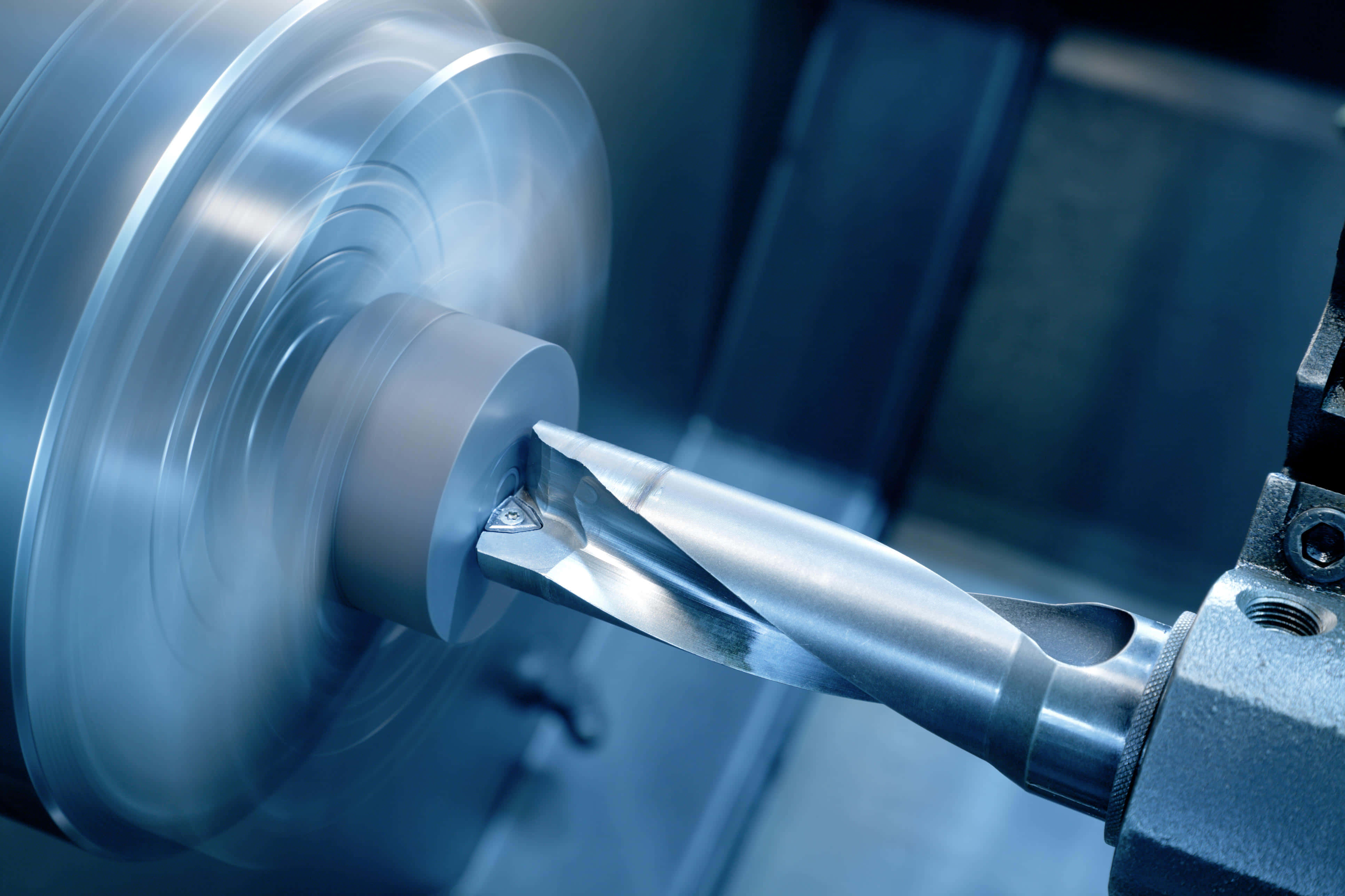 metal lathe tool, spinning cylindrical workpiece, motion blur, 4K Desktop Wallpaper