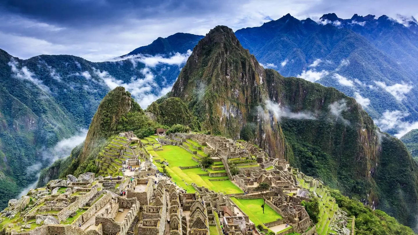 Machu Picchu, ancient stone ruins, misty mountain ridge, HD Desktop Wallpaper