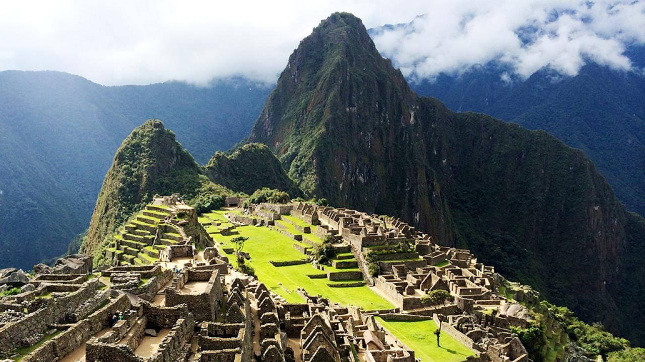 Machu Picchu, ancient stone ruins, lush green mountain ridge, HD Desktop Wallpaper