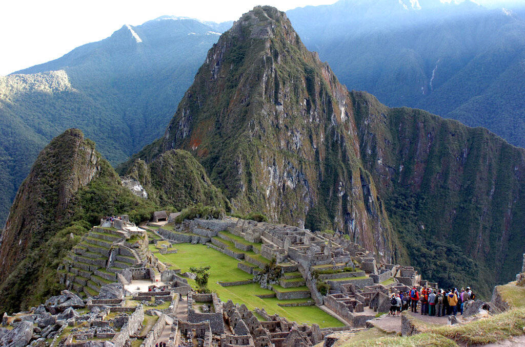 Machu Picchu, ancient stone ruins, lush green mountain ridge, SD Desktop Wallpaper