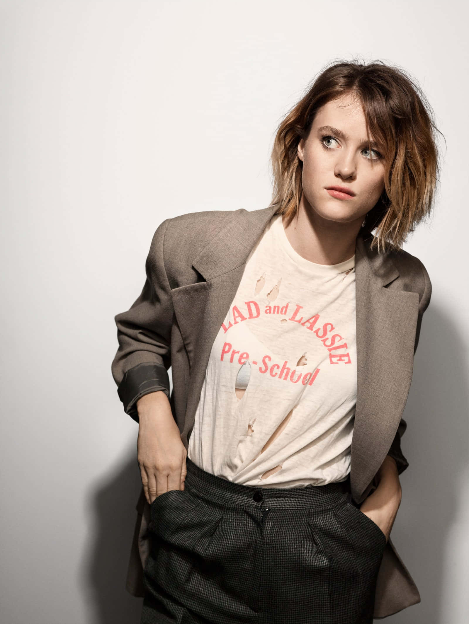 Mackenzie Davis, torn vintage t-shirt, oversized blazer, Full HD Phone Wallpaper