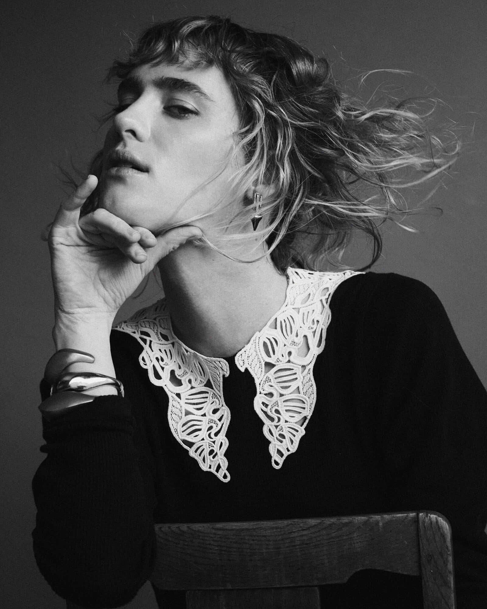 Mackenzie Davis, black top, white lace collar, Full HD Phone Wallpaper