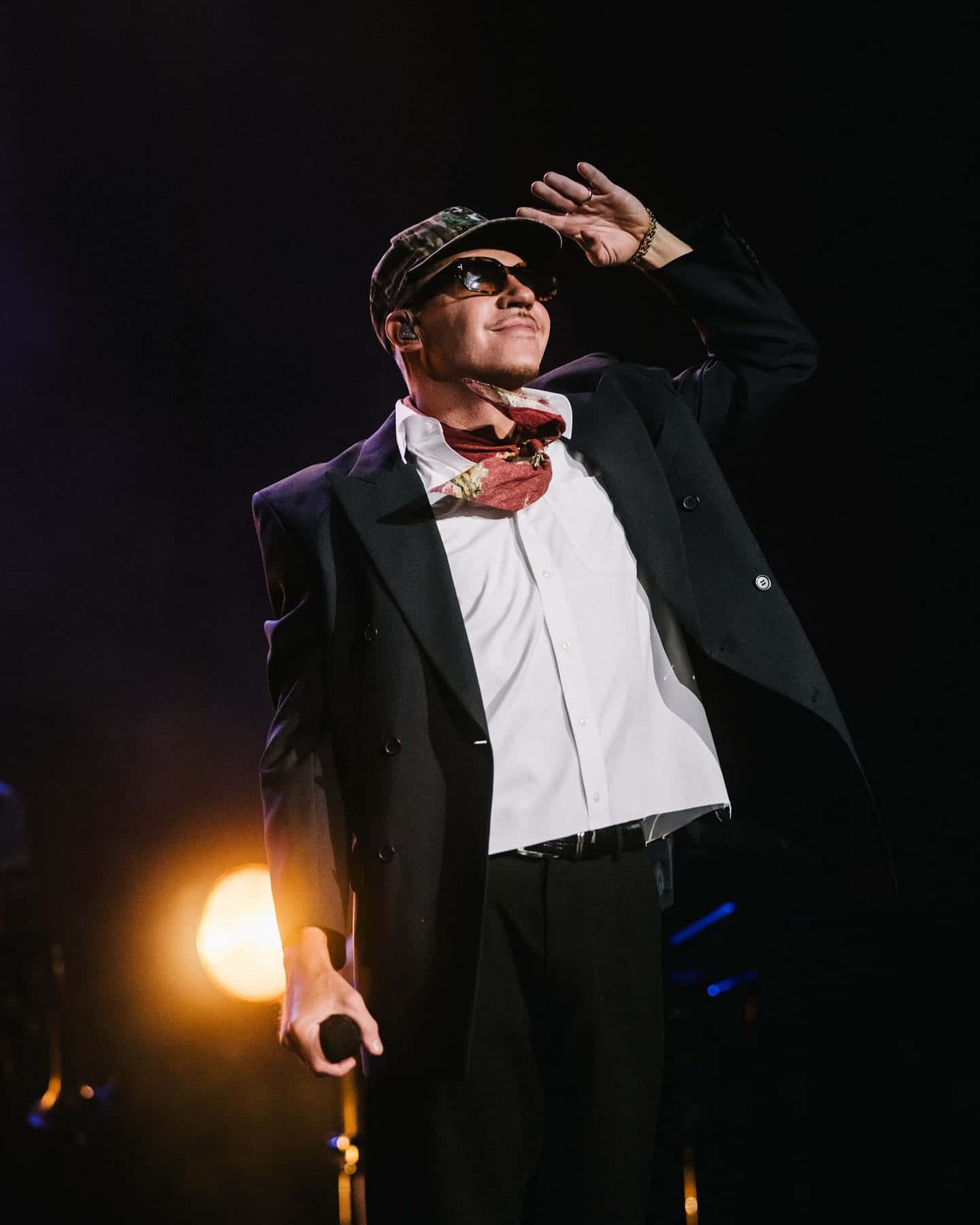 Macklemore, black suit, camouflage cap, HD Phone Wallpaper